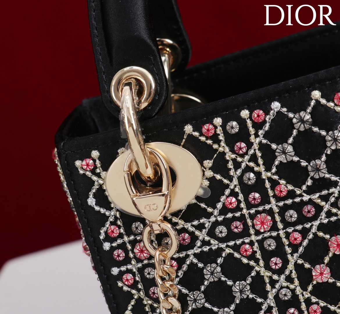 9aed966556617e0e60e395c2e1bb562a.jpg