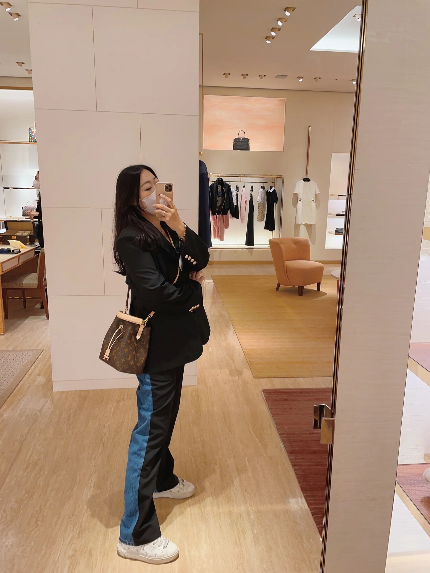 12a5b65338af82e56afb5fff469100ab.jpg