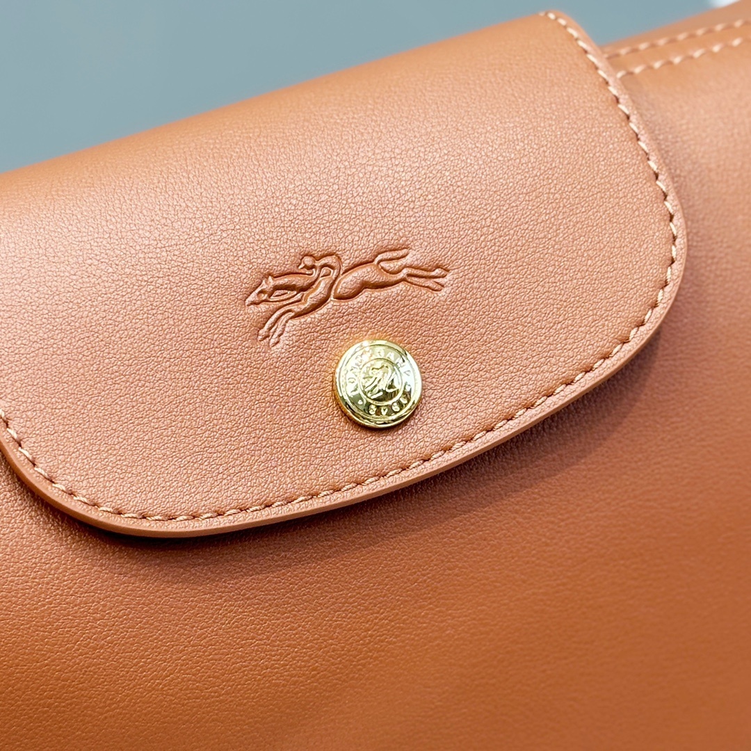 9d20f9c28334c6198bfef9094dd1a94d.jpg