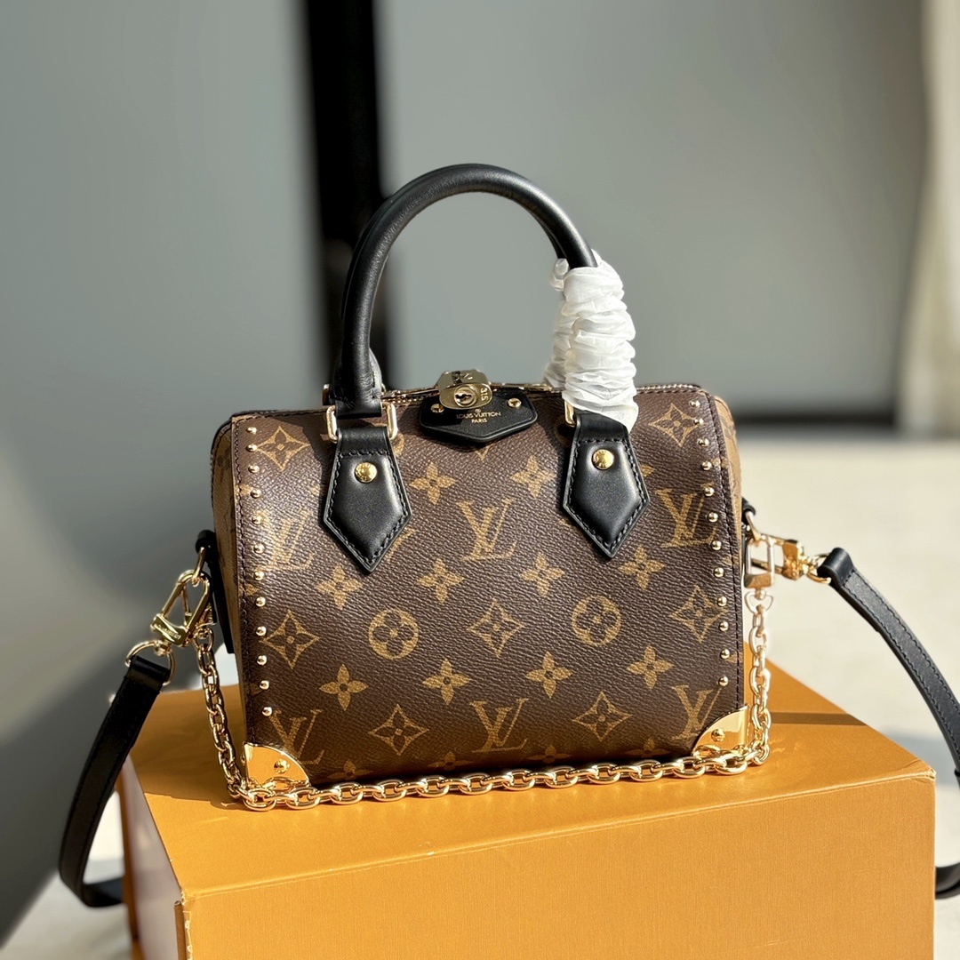 b4554f6d46ef01000b5777668b7714a3.jpg