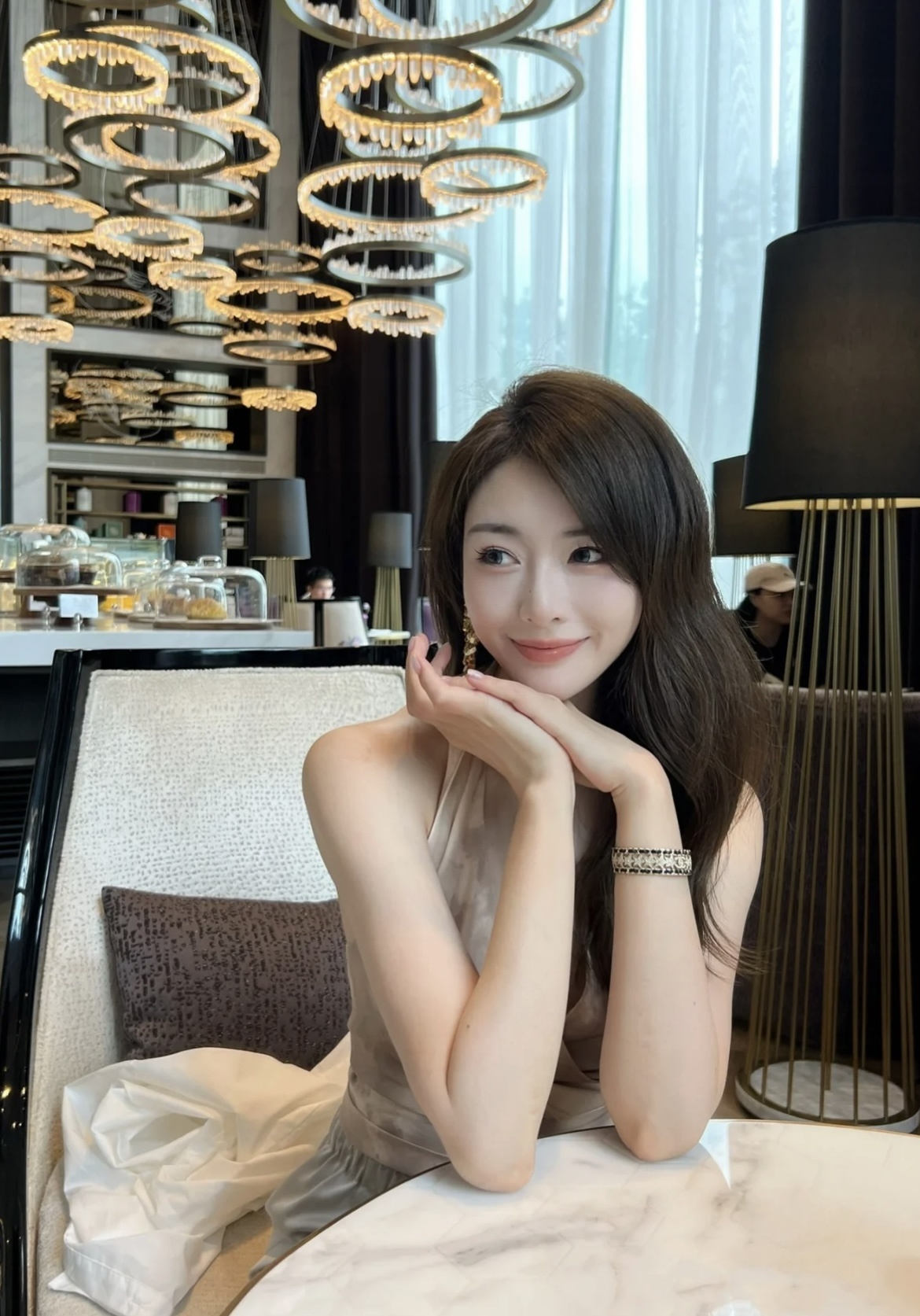 beb2bf4a41919dc8be9b5ef2908a8a8f.jpg