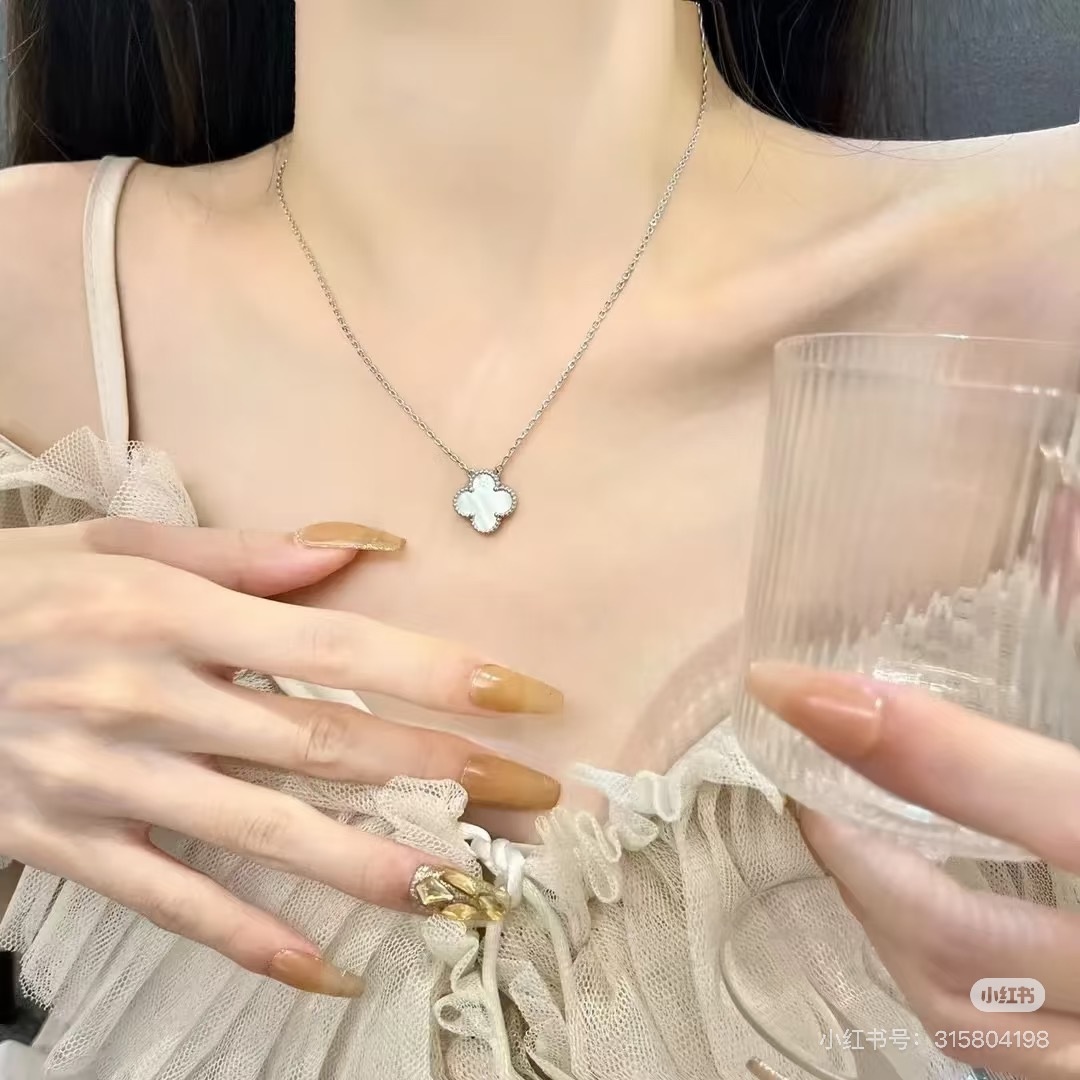 895d8db3c7afa405bd2da35d19a9e1cb.jpg