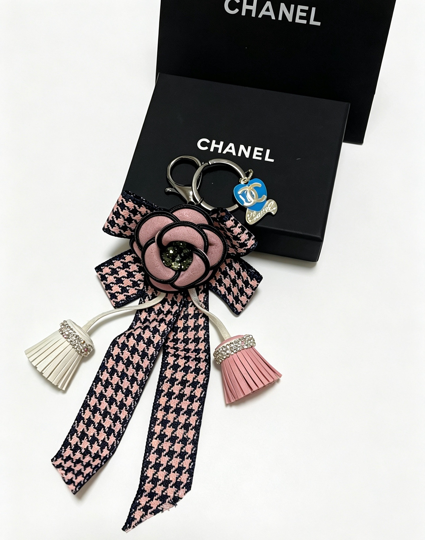 17d38456efe8c9e0f3bd27787e2d0e49.jpg