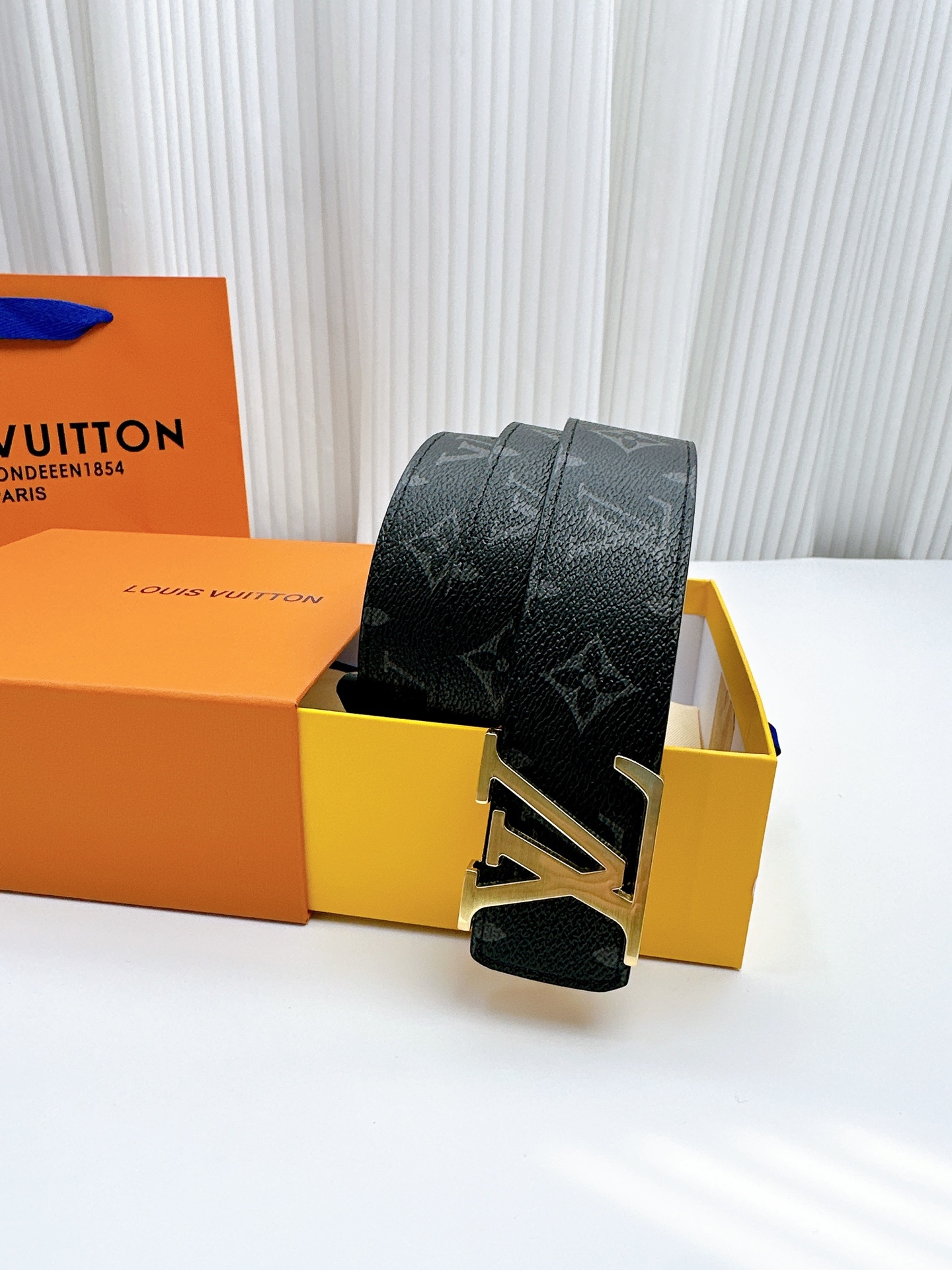 7debea376c6fda69da83d6f300f9f997.jpg