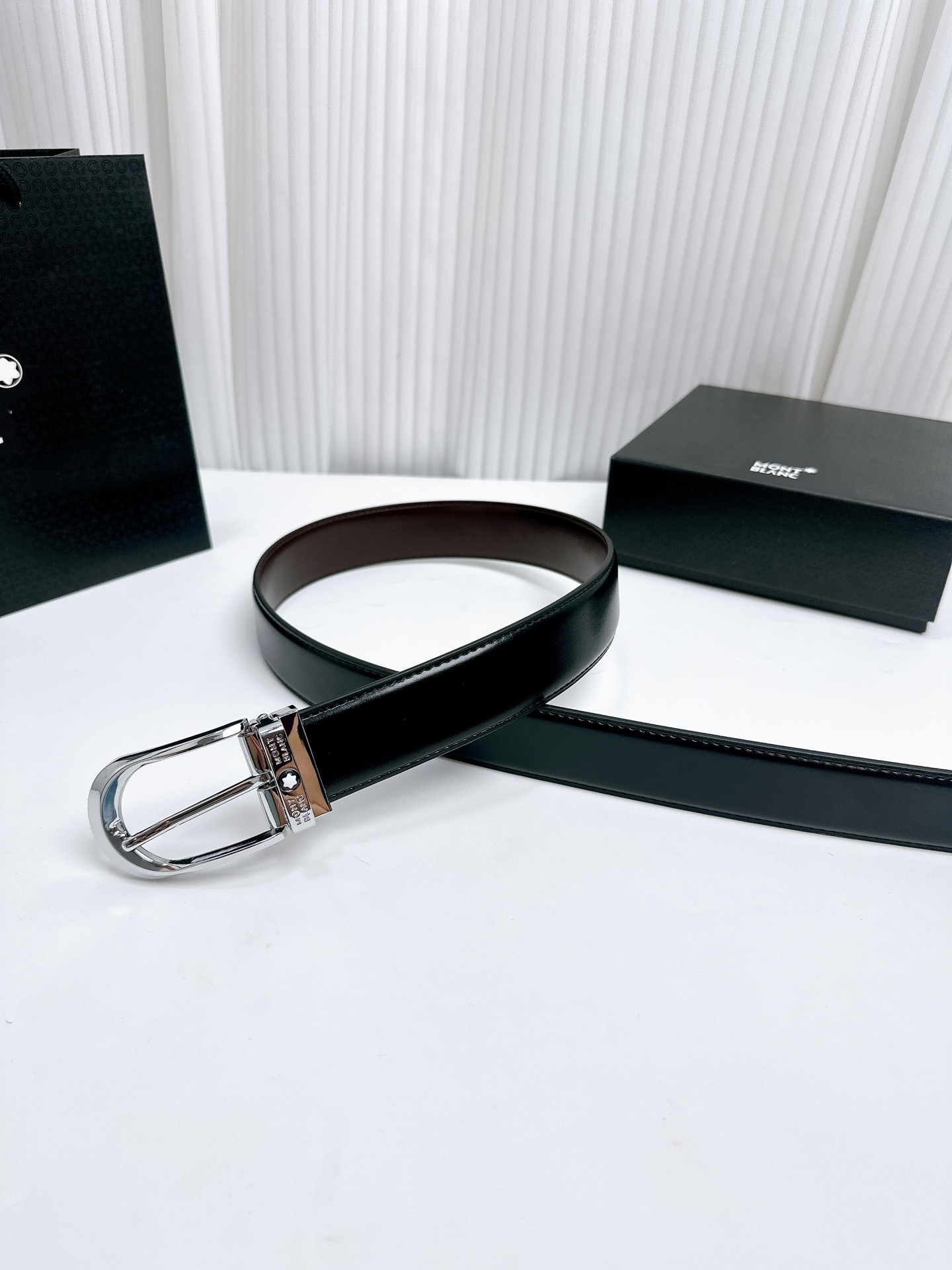 edc140179ac33e81d1431063e81e554e.jpg