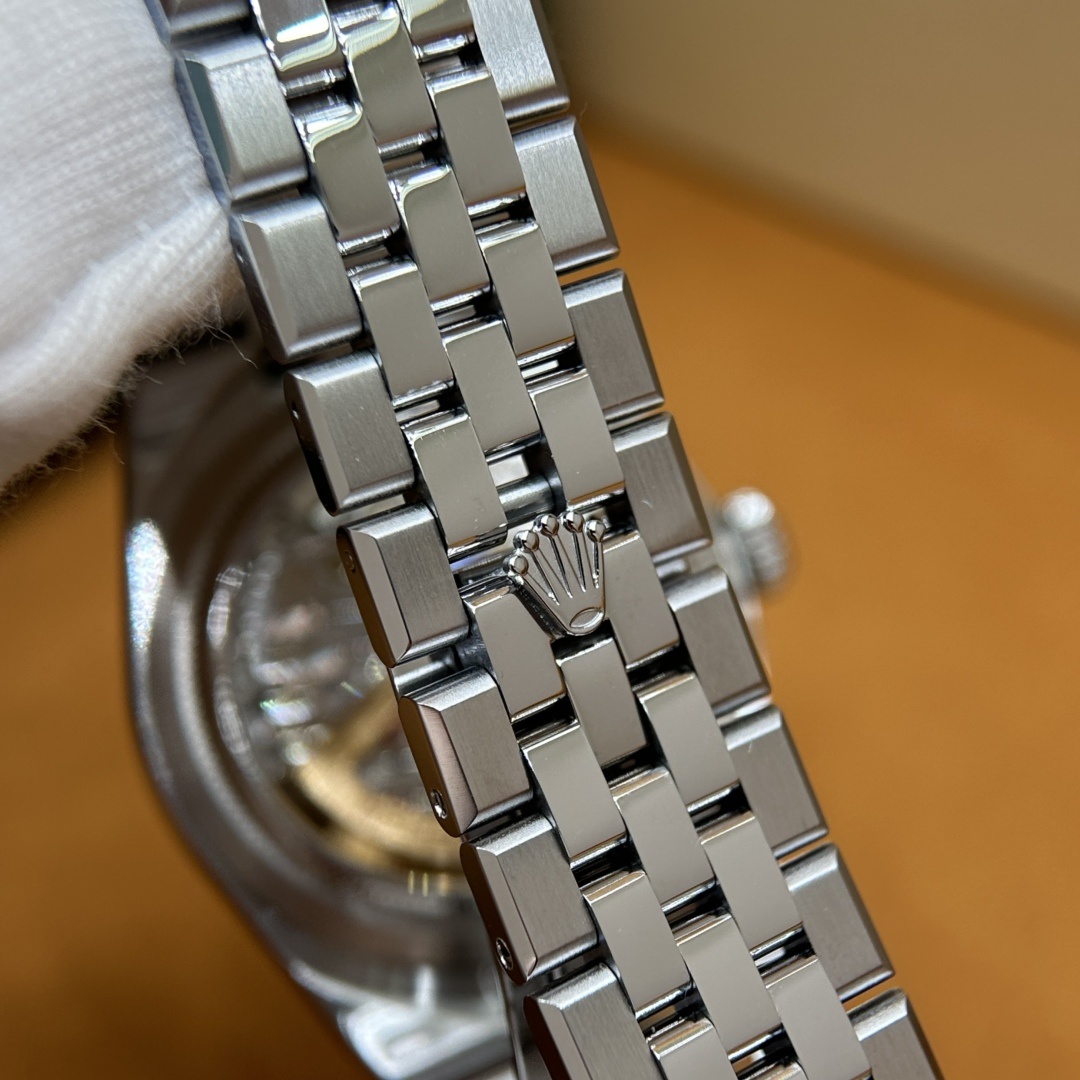 64193730d8cc82cc7925a4a30672d884.jpg
