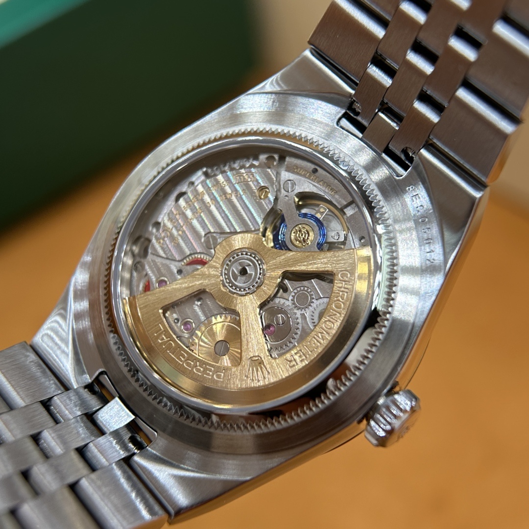 6479a32db39840f0c5d2adb2b54a1588.jpg
