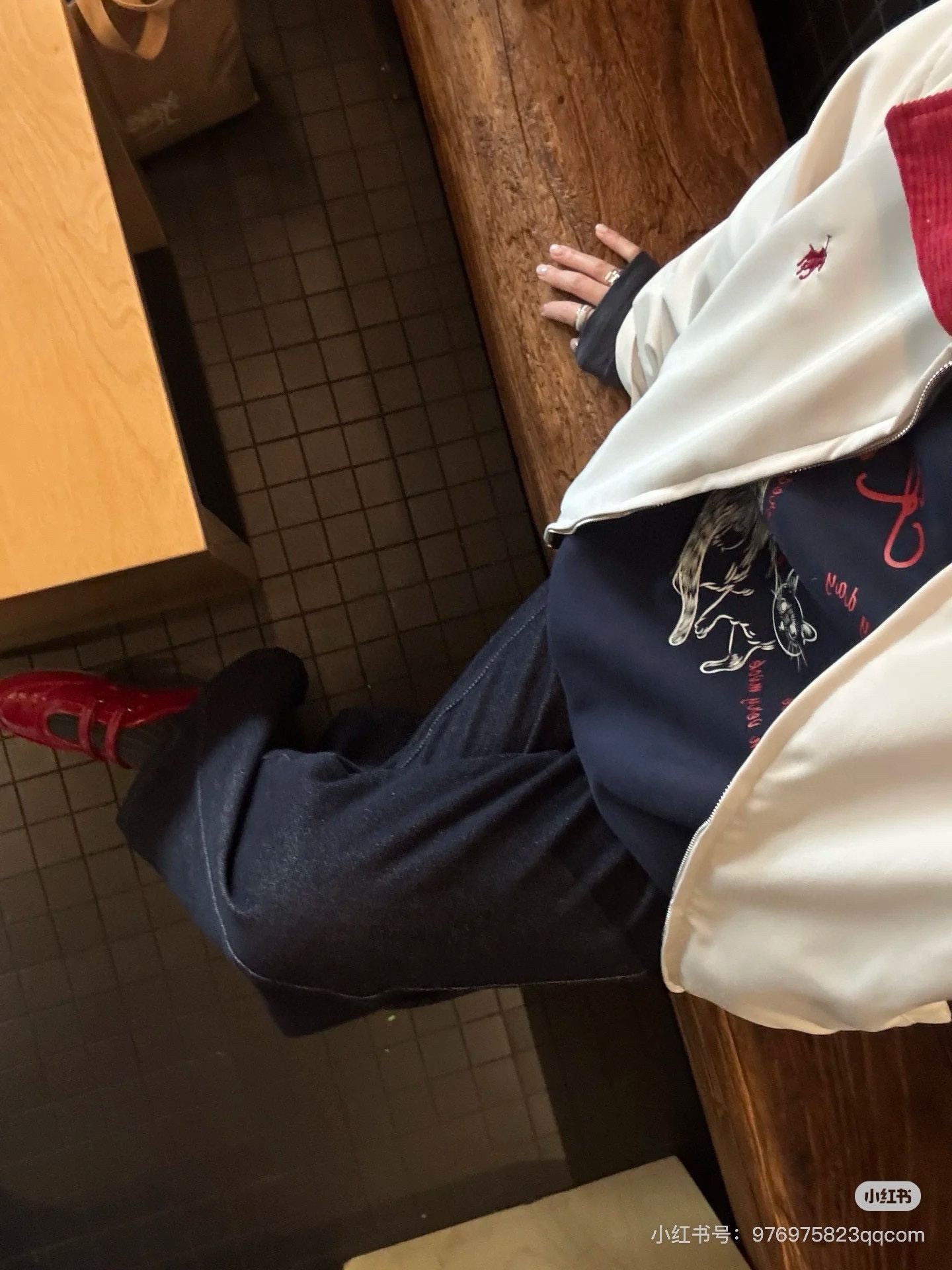 8f5bec7416c0576c8a587d414f475f76.jpg
