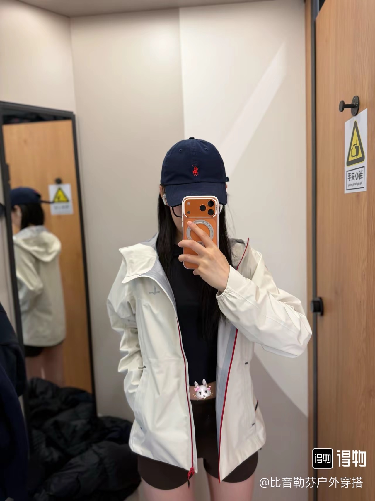 9e4d7d3f75b2087d84f782759b1a0a53.jpg