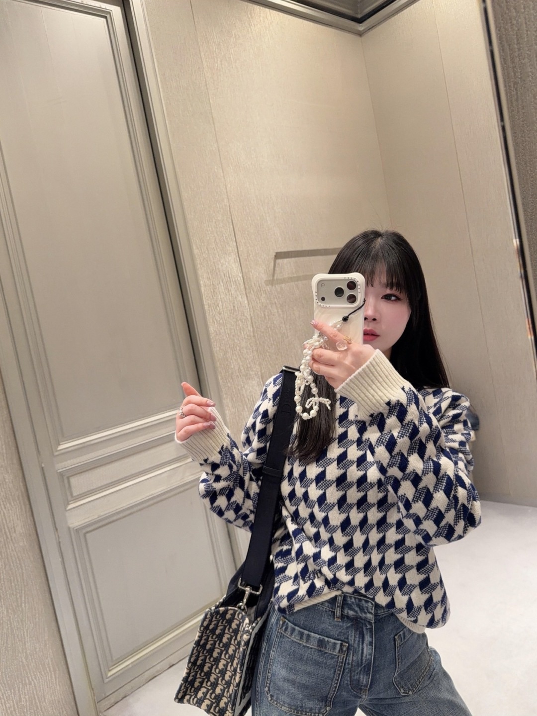 81686d6a60c736e14e34b9274e399882.jpg