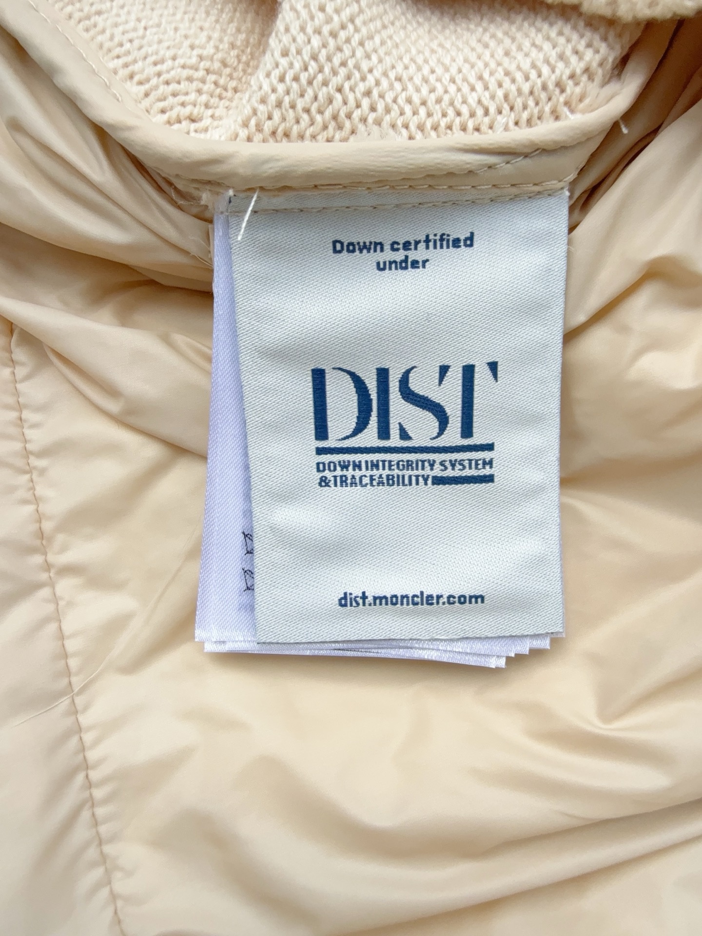 abd2d2cff72982cdef516aef827b185b.jpg