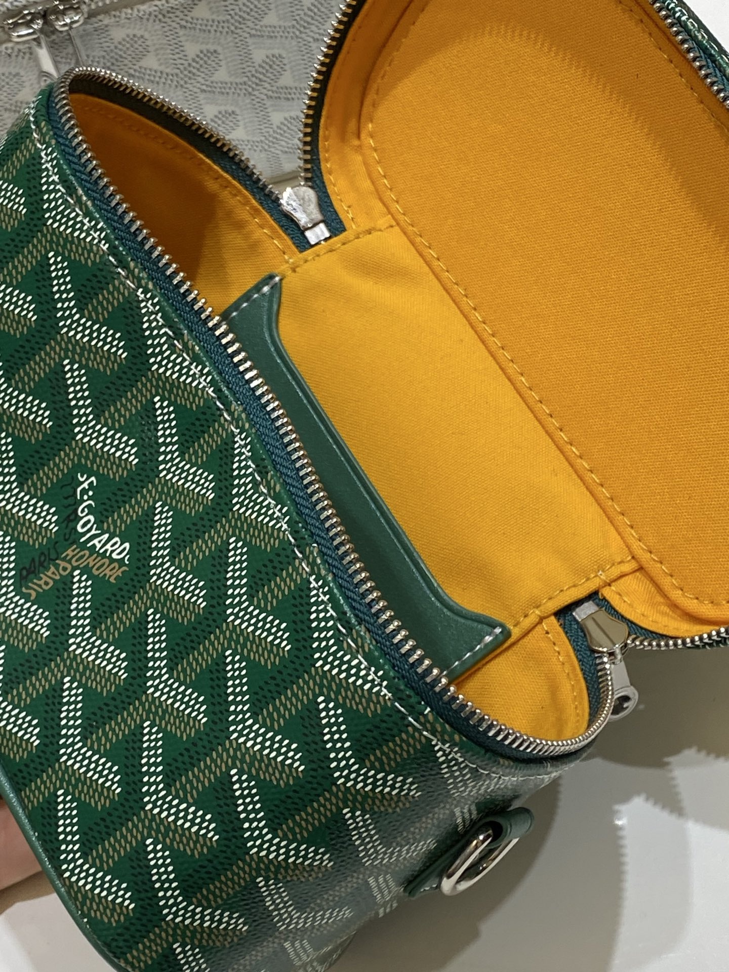 2624827a4e5771add5f0771d5b0e8a42.jpg