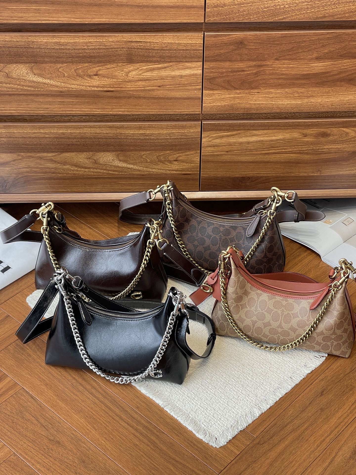 b5a1ab6928b4f50e54032d28c144f202.jpg