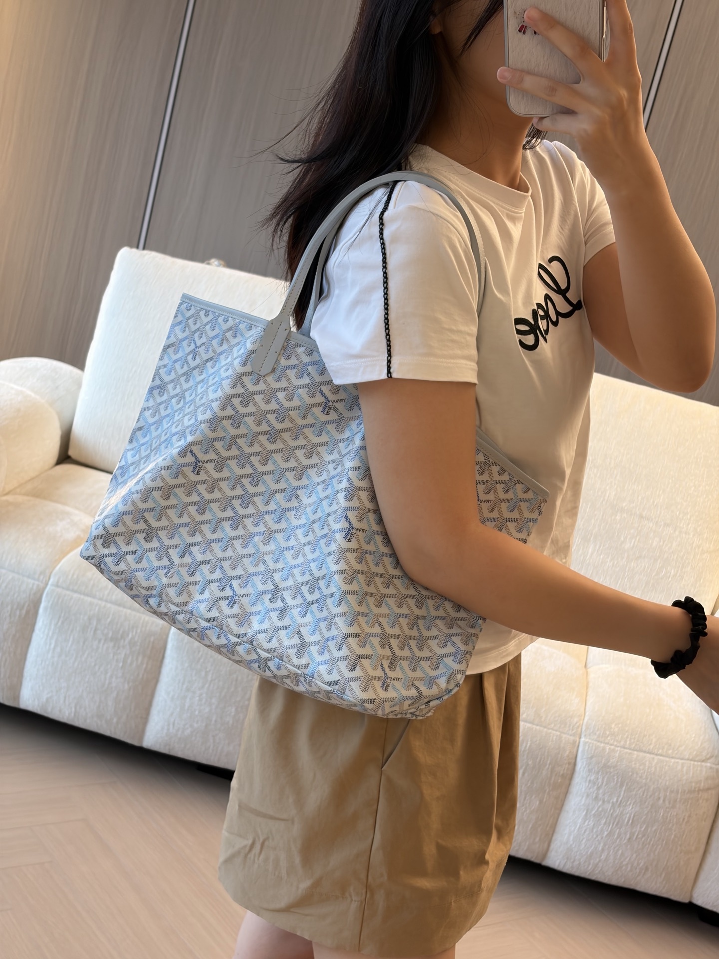 c45e423a453393afae96d86f3770a57f.jpg