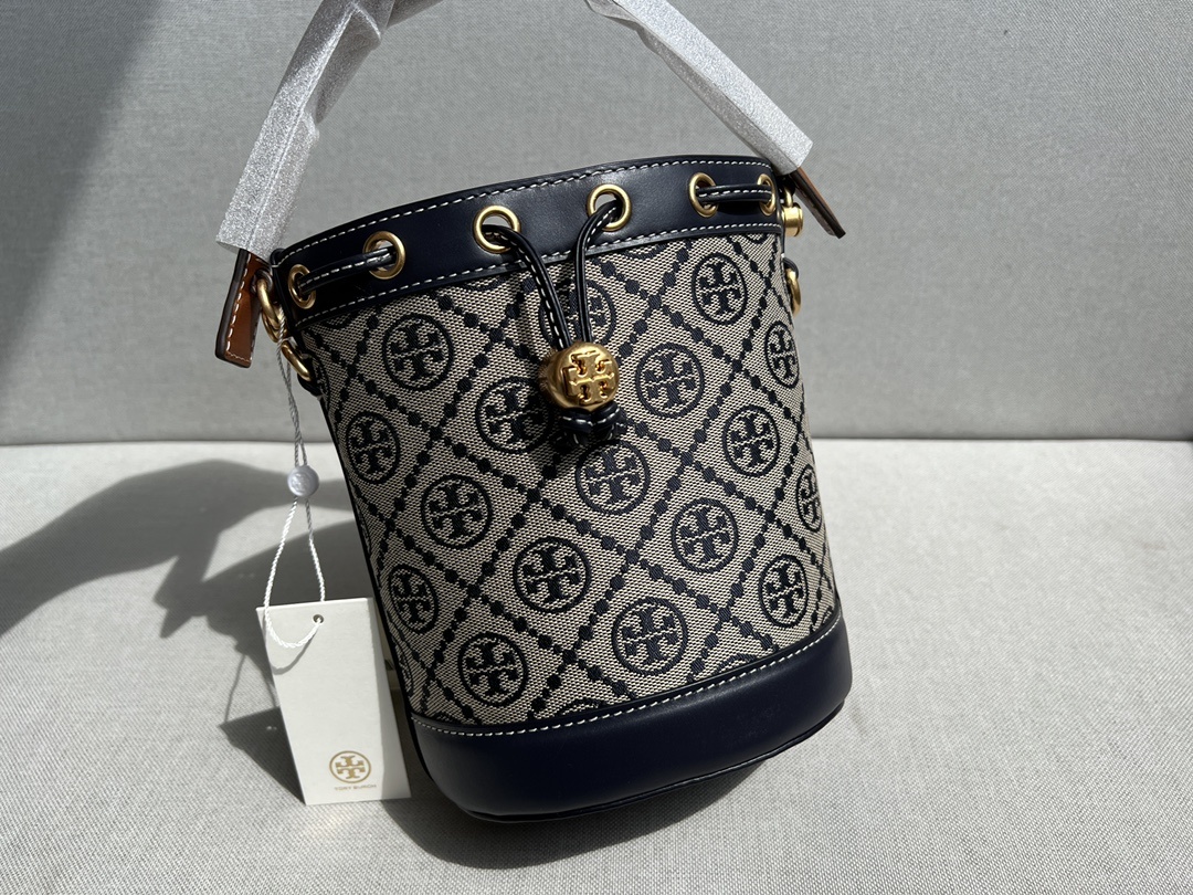f218cc6818c2d052be40cb5b26ce405d.jpg