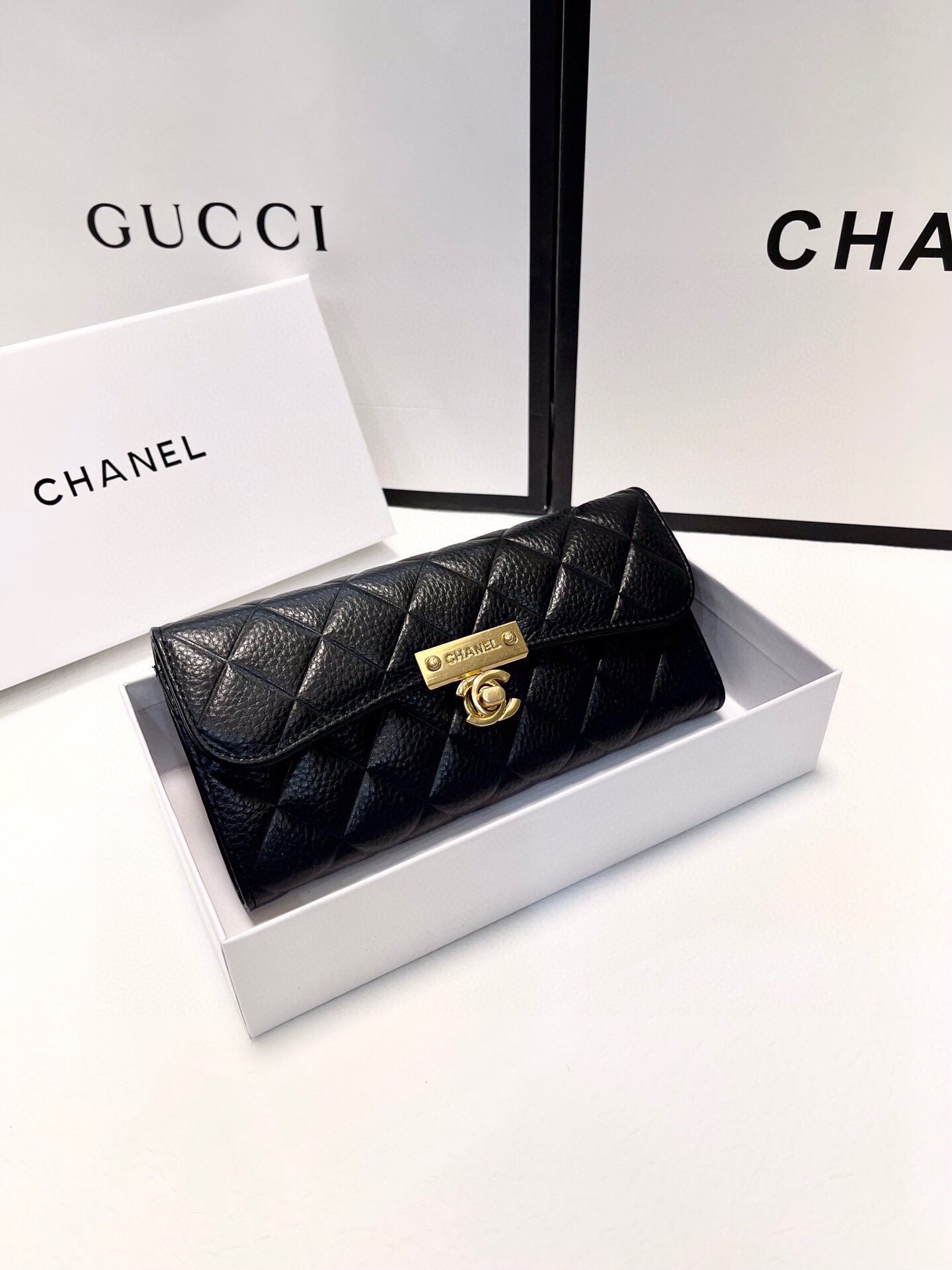 48fae5c8d2751f814611f3cbdfcae71e.jpg