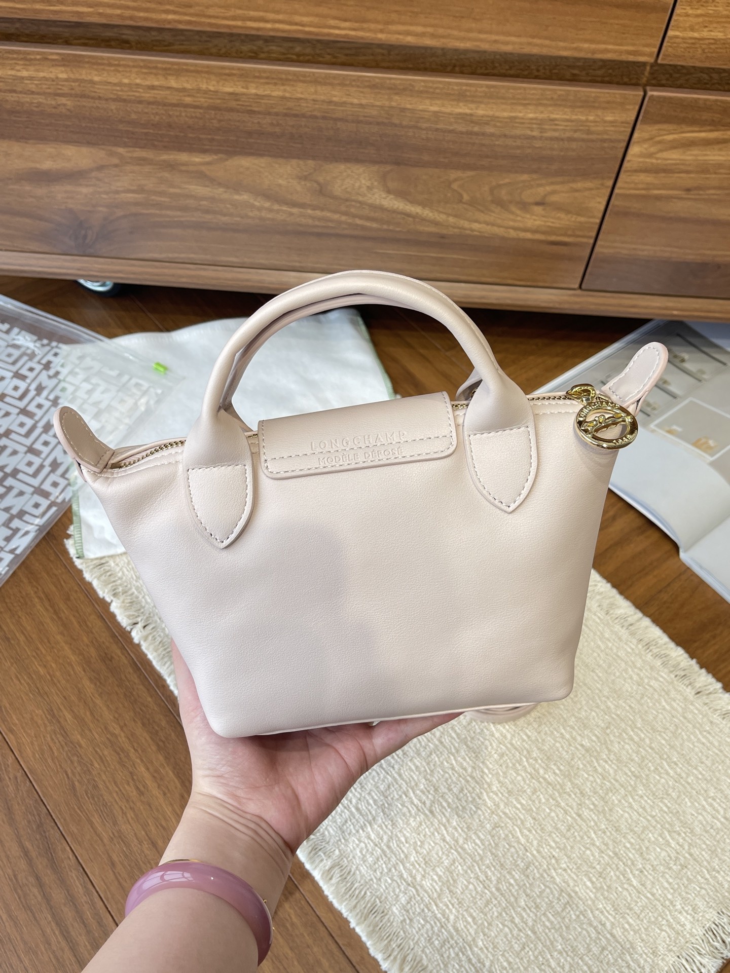 7216ea153b101f727747fe027ea16689.jpg