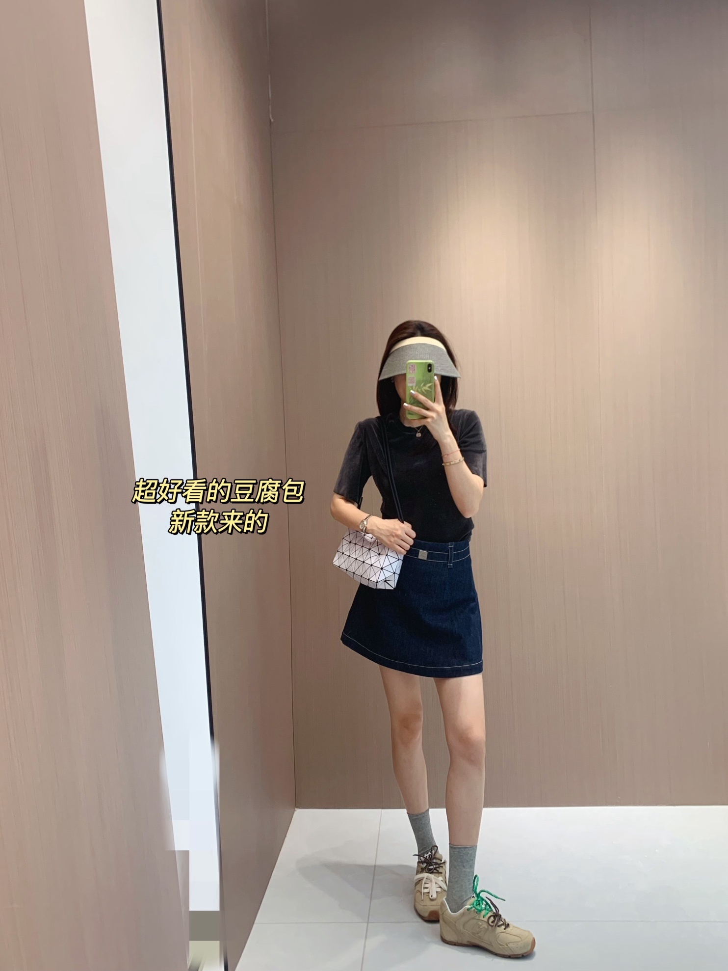 55fc0dca0202e33c56bcbf713c4e2e1e.jpg