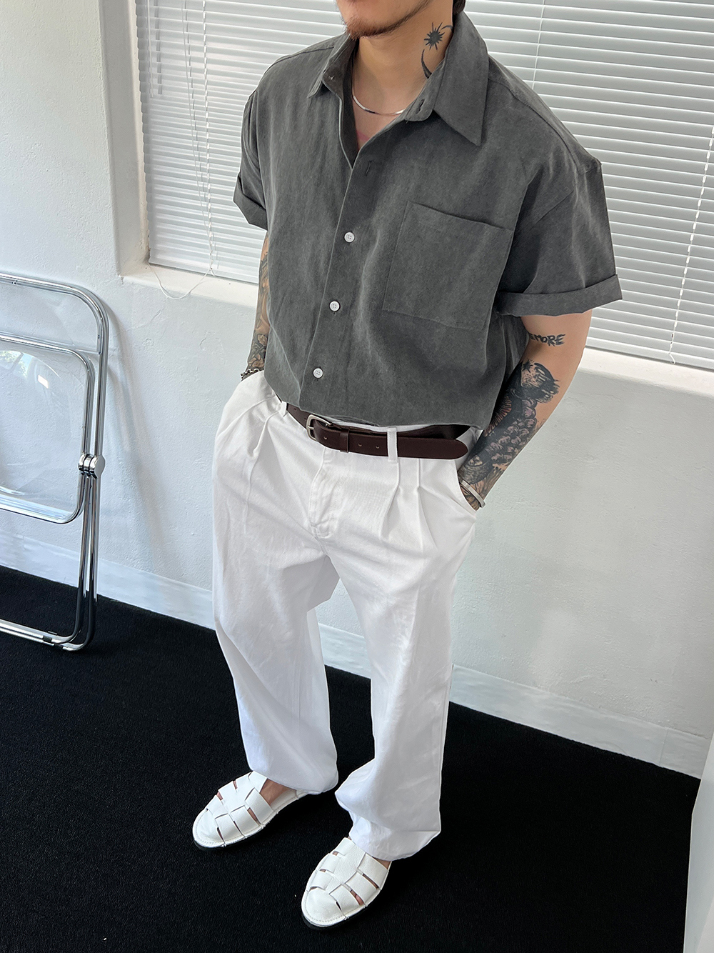 신발 모델 착용 이미지-S1L8