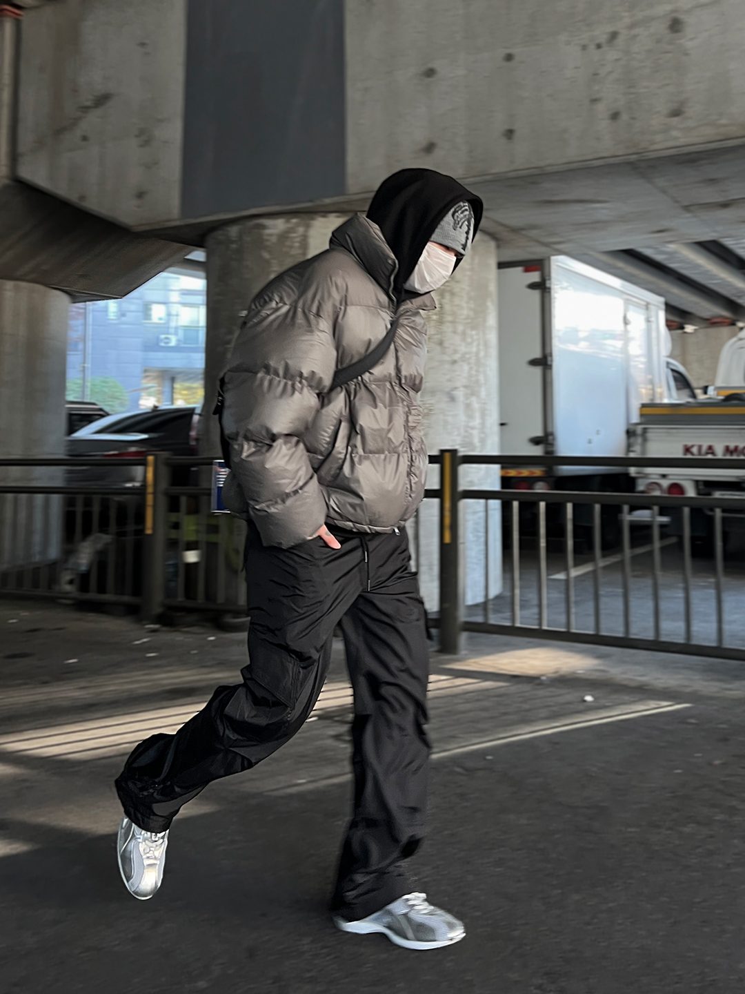 모자 모델 착용 이미지-S1L70