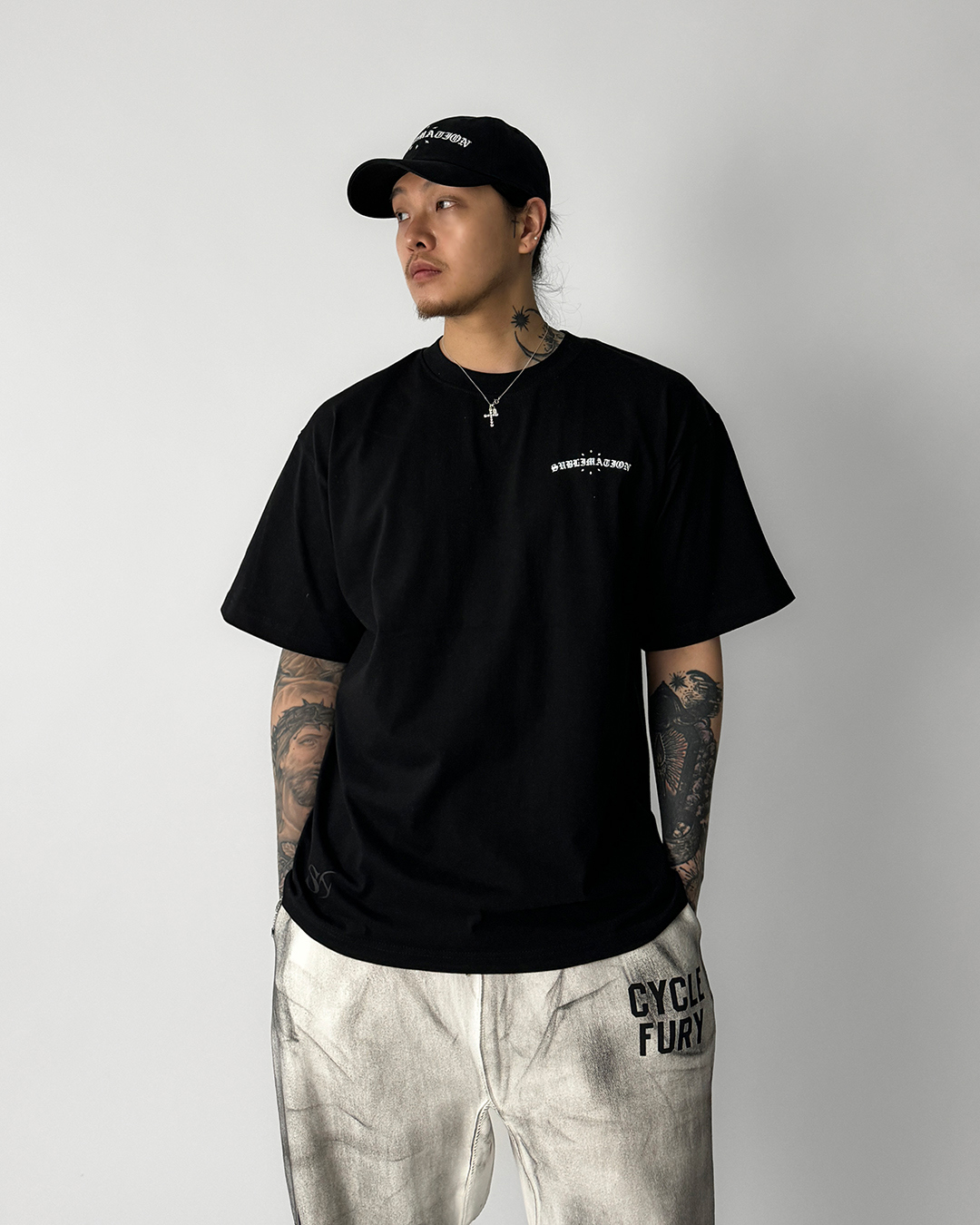 반팔 티셔츠 모델 착용 이미지-S1L26