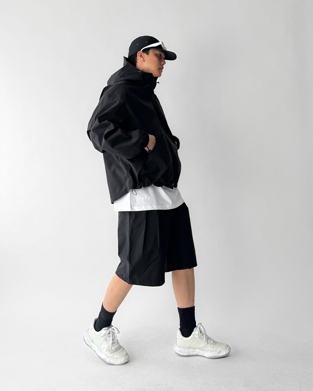 반팔 티셔츠 모델 착용 이미지-S1L17