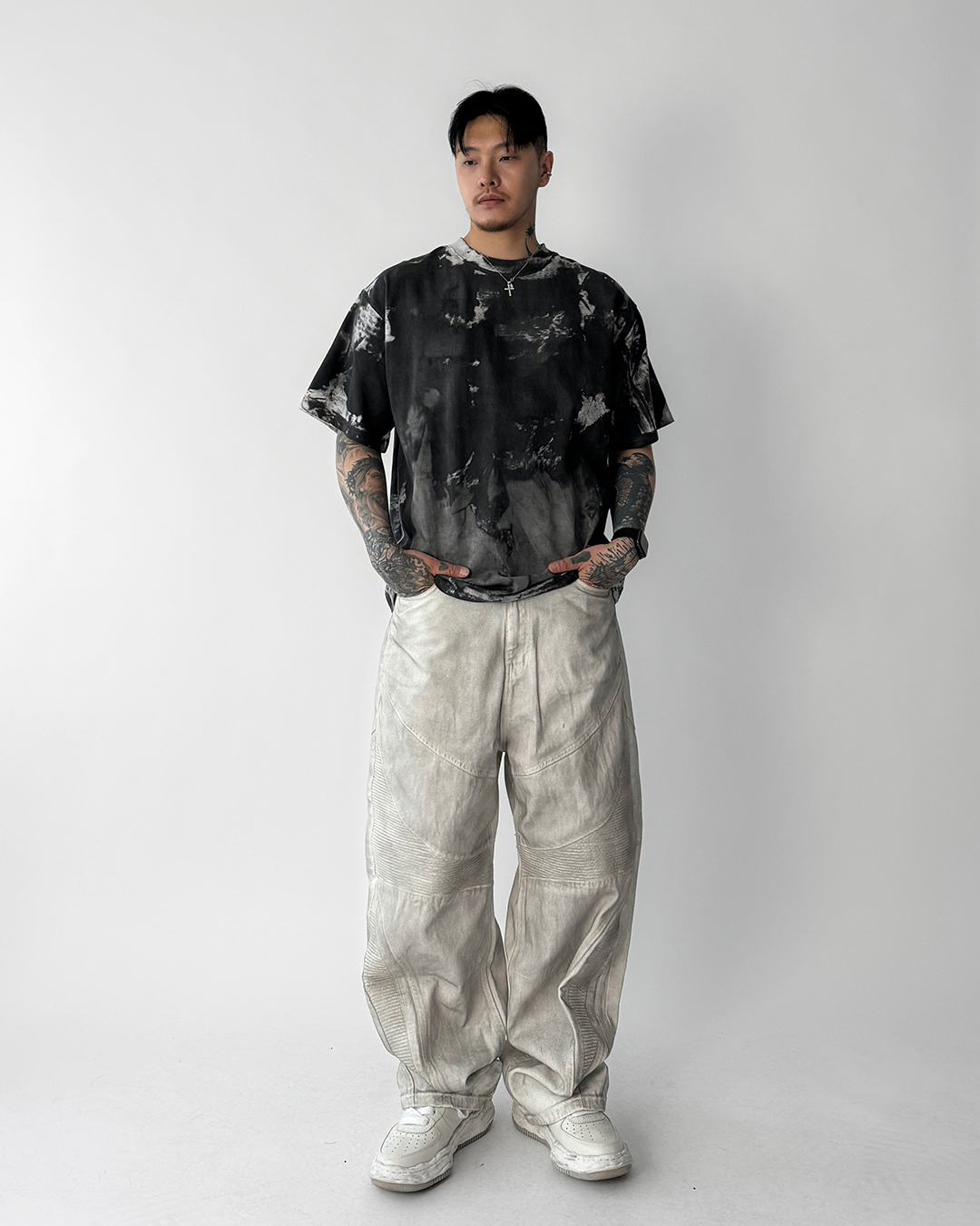 반팔 티셔츠 모델 착용 이미지-S1L20