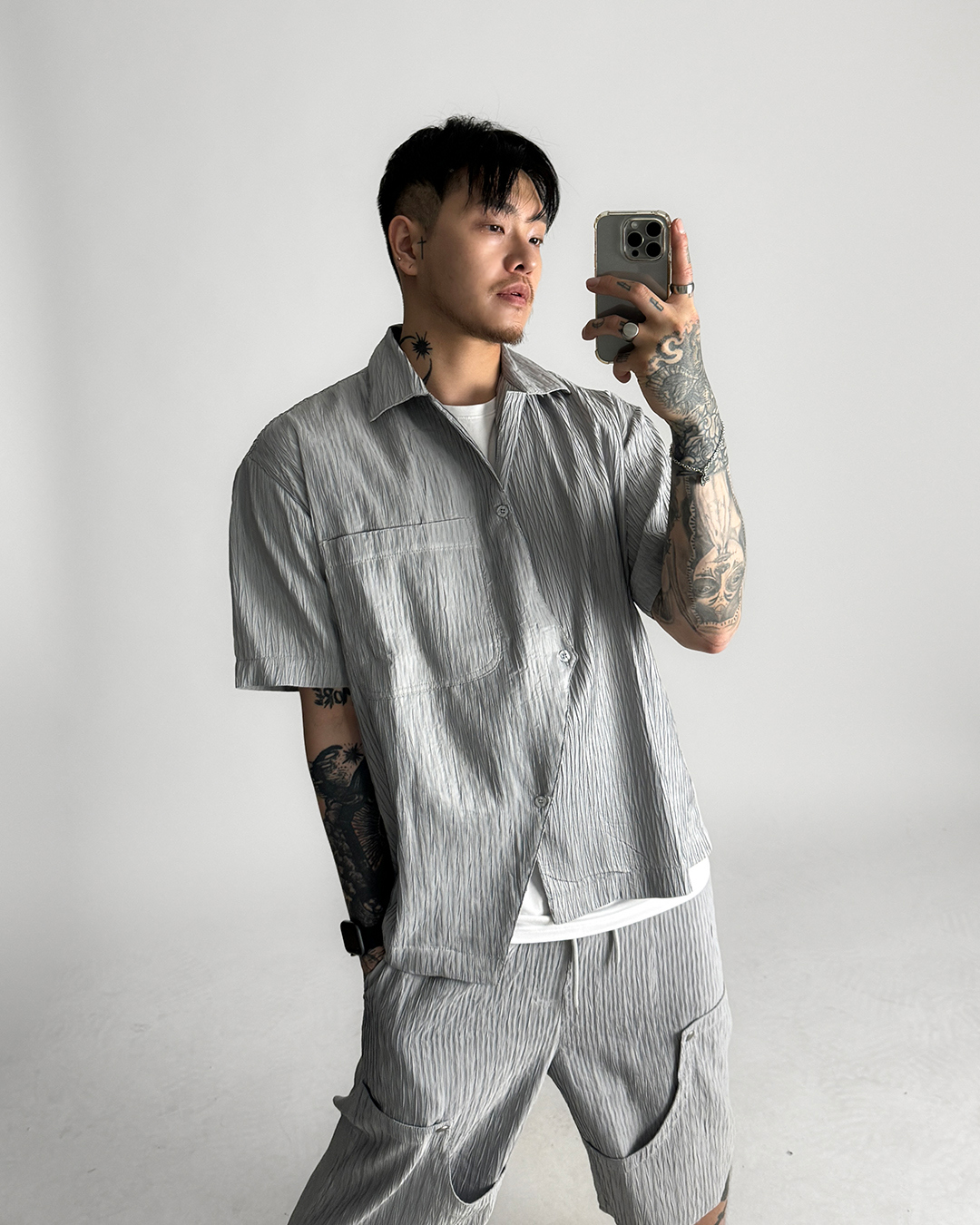 반바지 모델 착용 이미지-S1L31