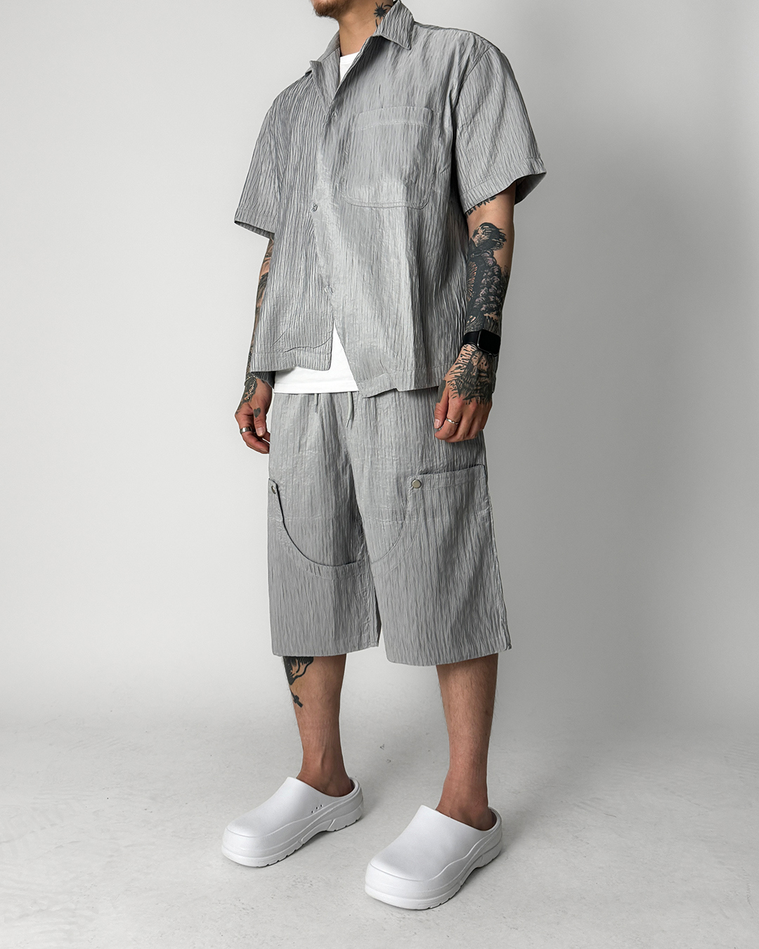 반팔 티셔츠 모델 착용 이미지-S1L14