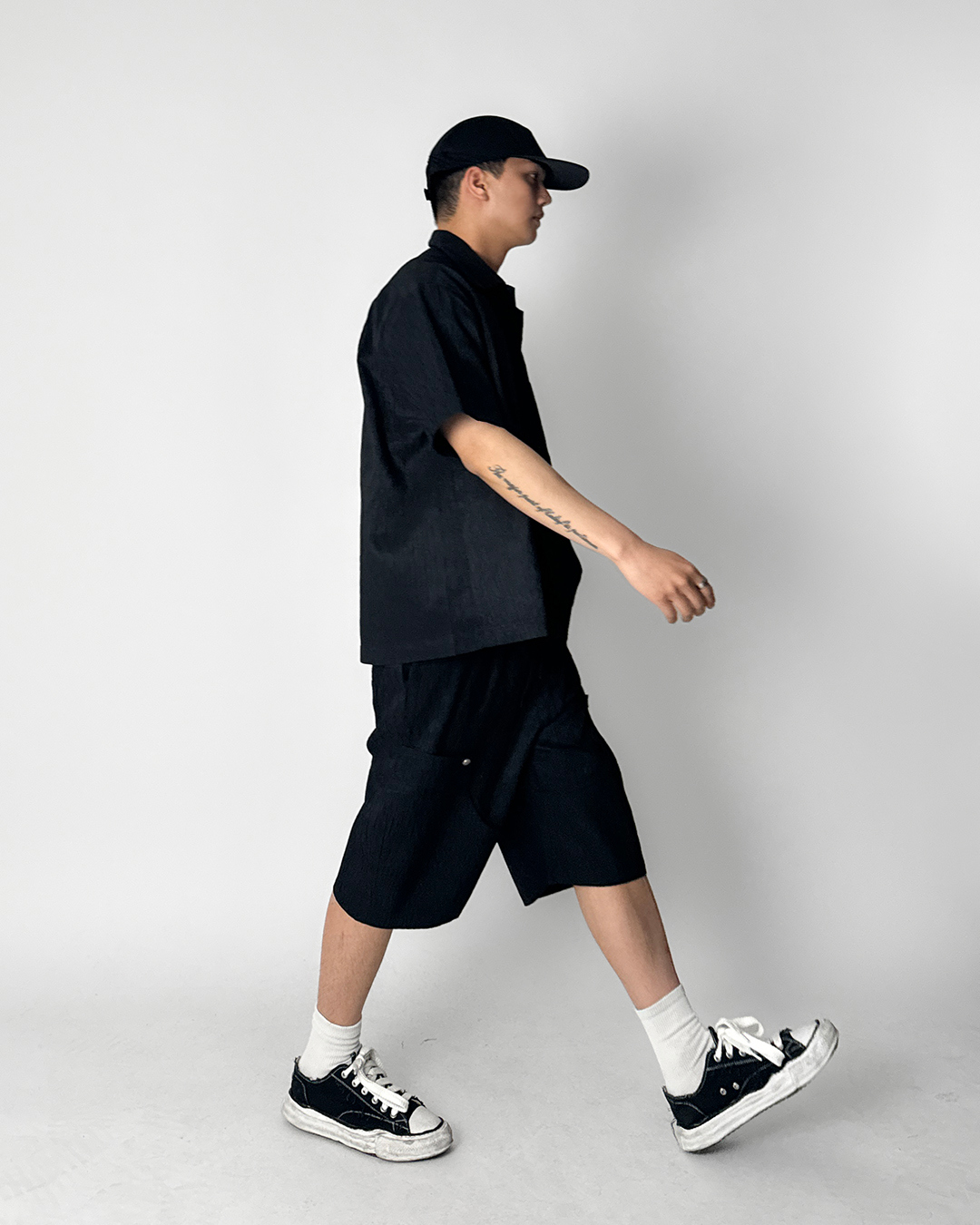 반바지 모델 착용 이미지-S1L21