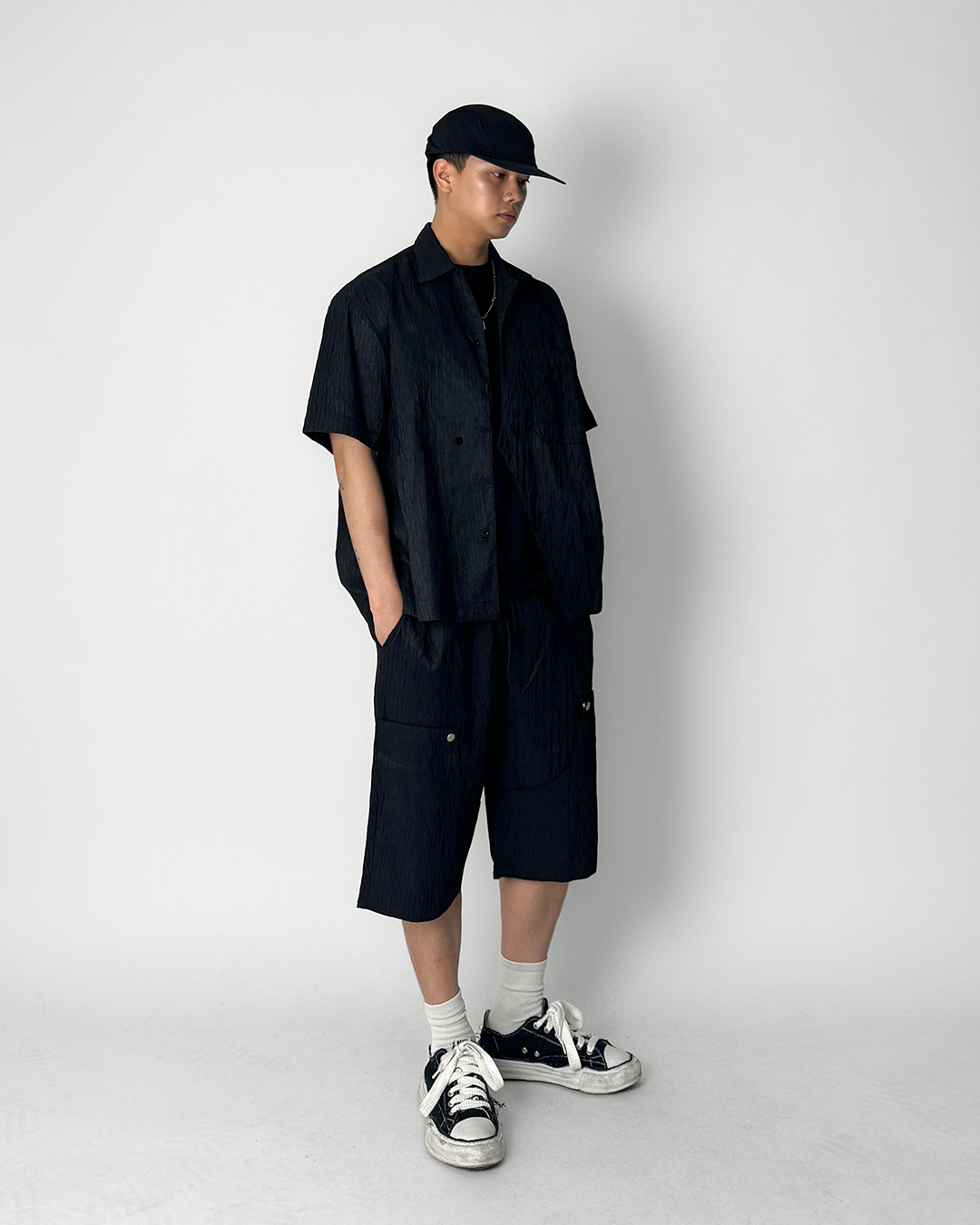 반팔 티셔츠 모델 착용 이미지-S1L27