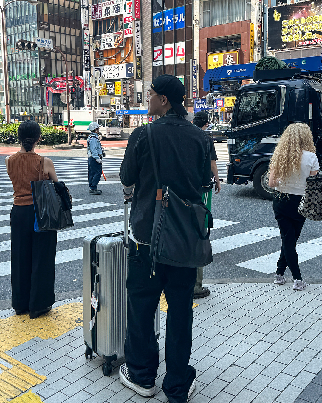 코트 모델 착용 이미지-S1L16