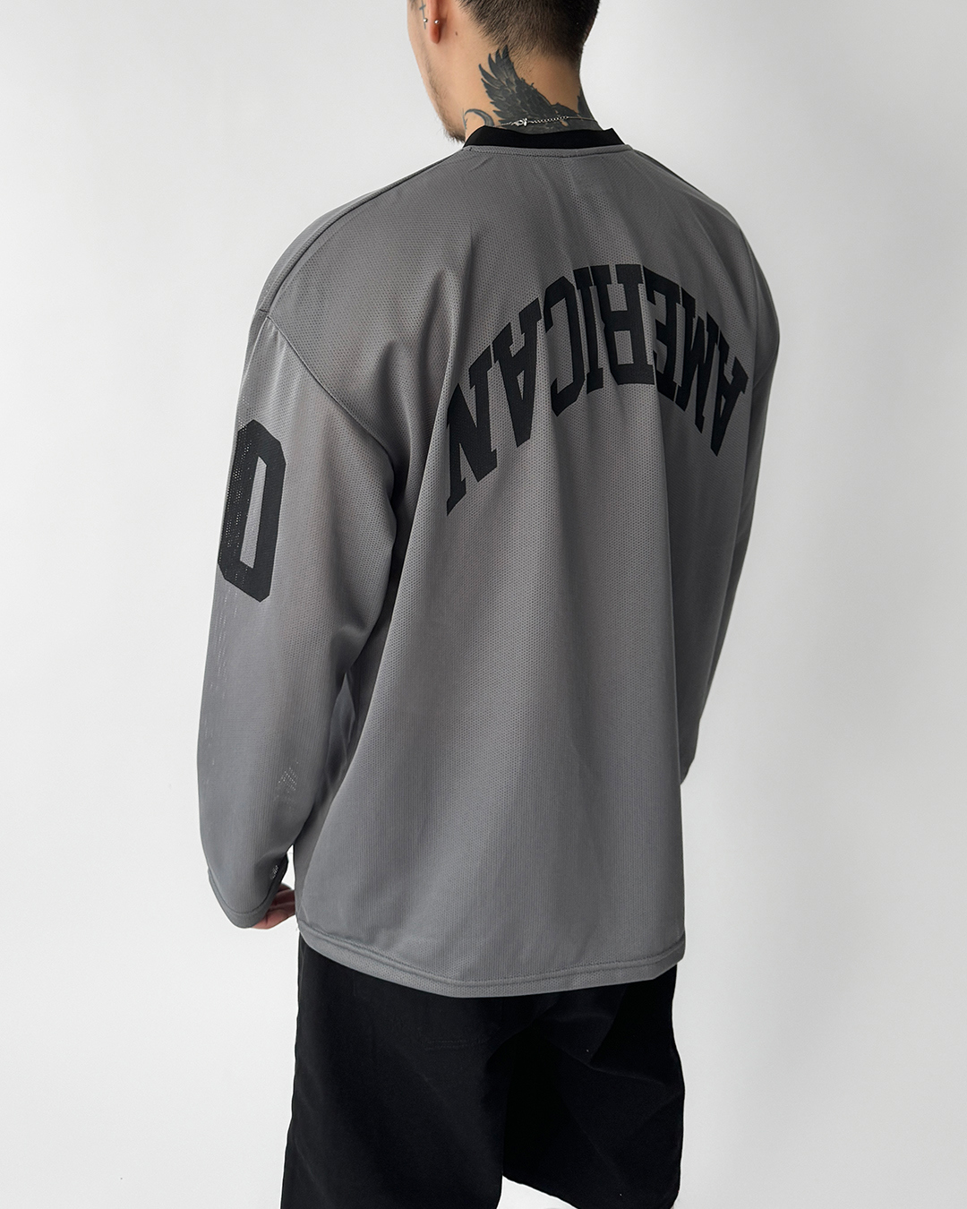 긴팔 티셔츠 모델 착용 이미지-S1L35