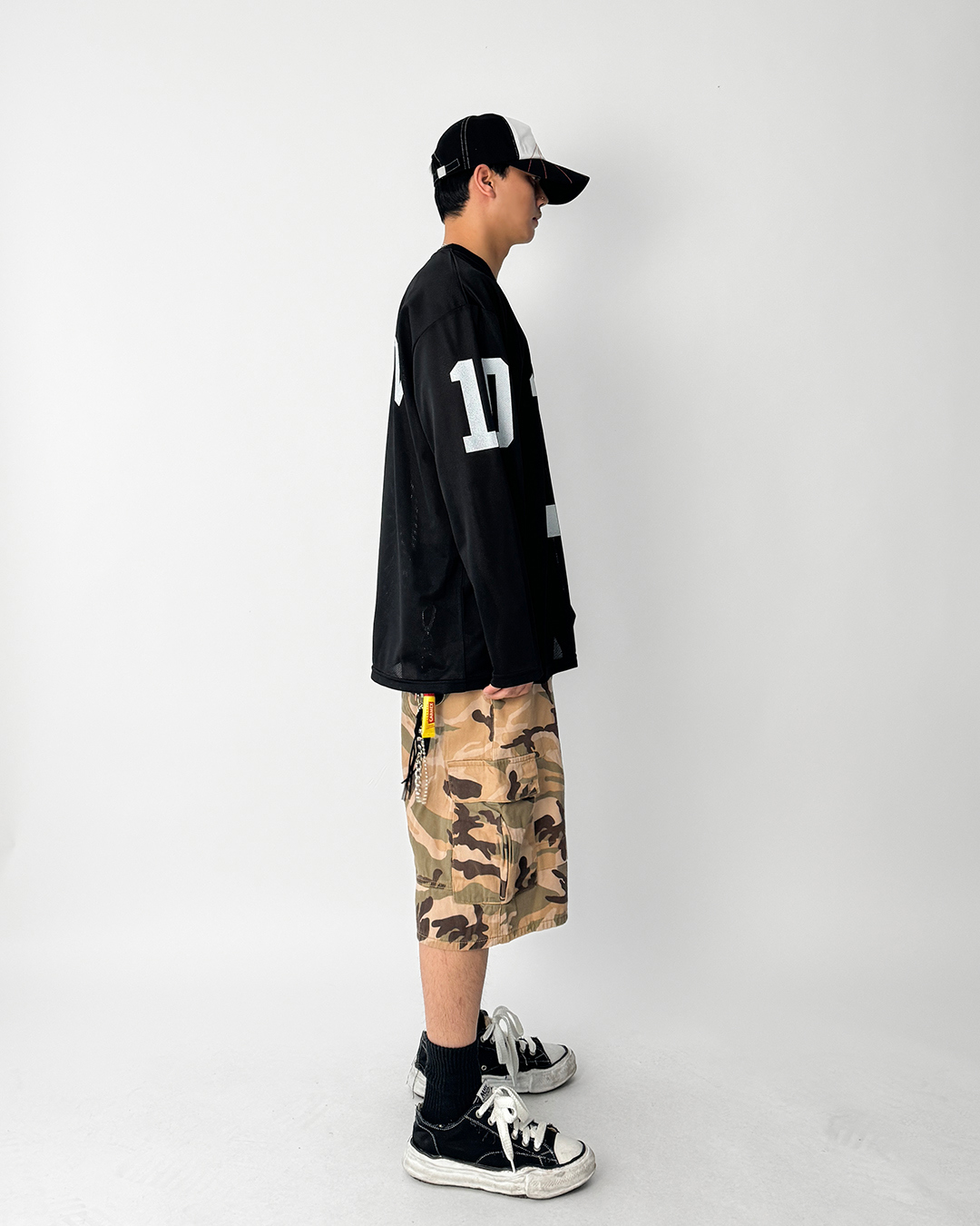 긴팔 티셔츠 모델 착용 이미지-S1L25