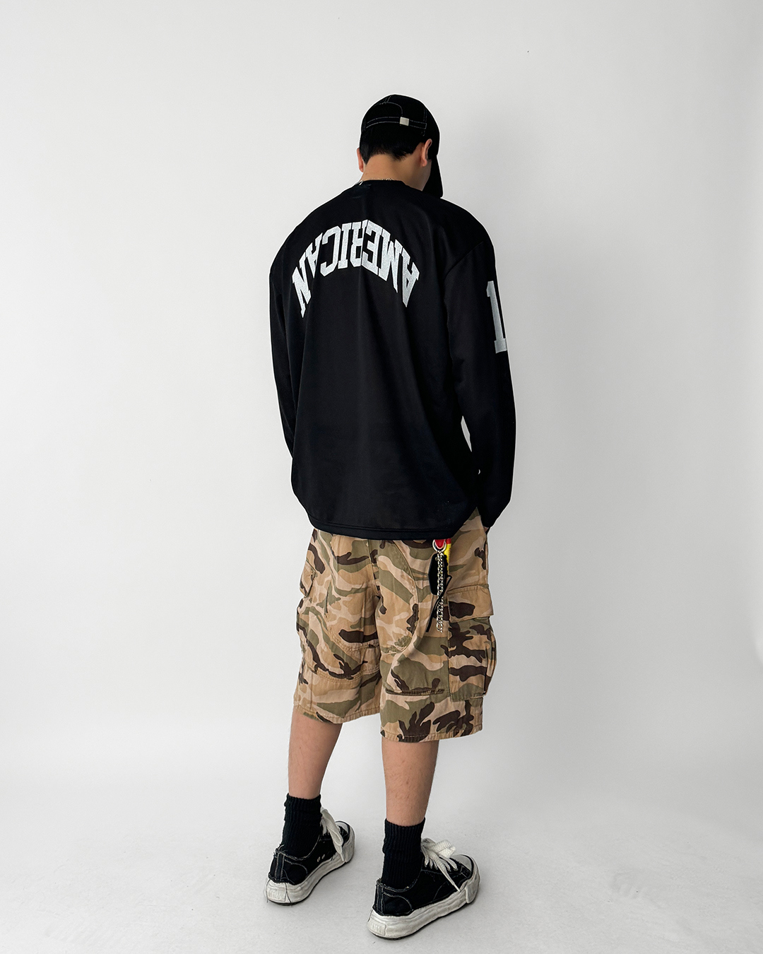 긴팔 티셔츠 모델 착용 이미지-S1L21