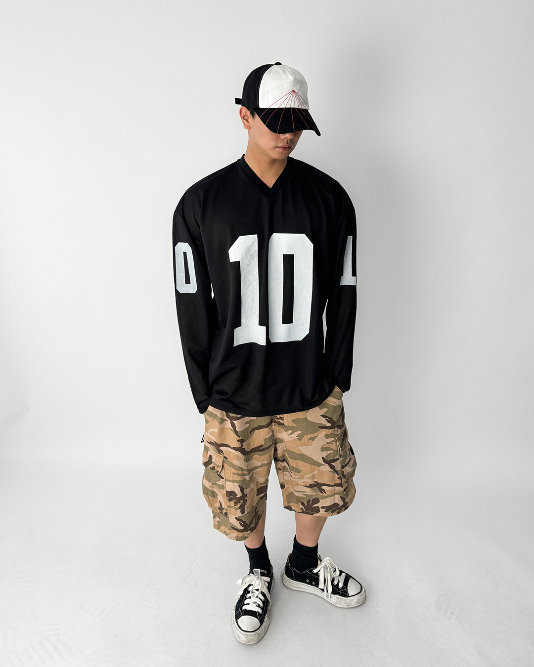 긴팔 티셔츠 모델 착용 이미지-S1L16