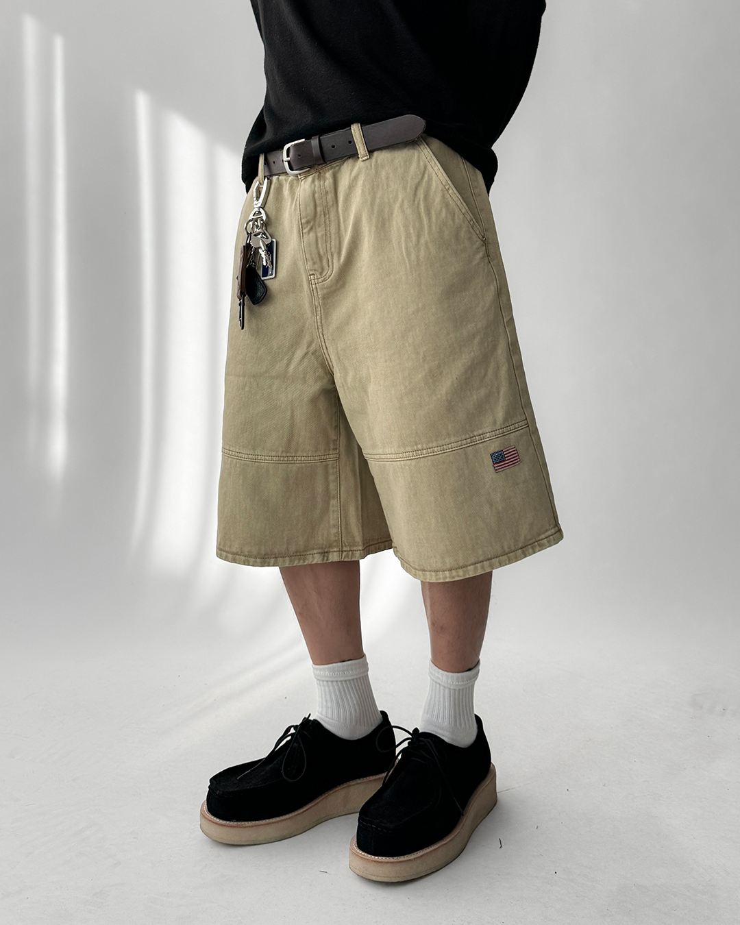 반바지 모델 착용 이미지-S1L33