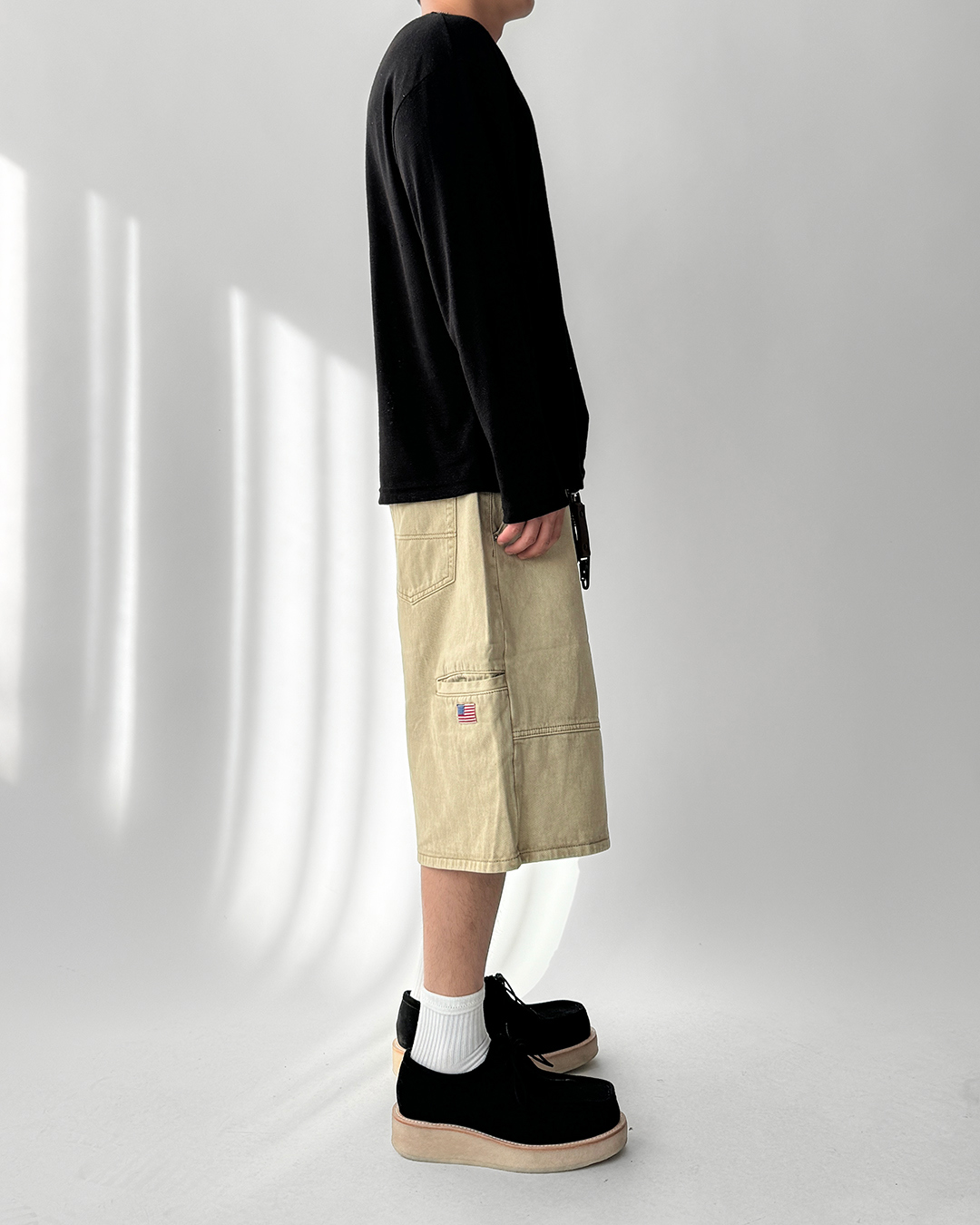 반바지 모델 착용 이미지-S1L39