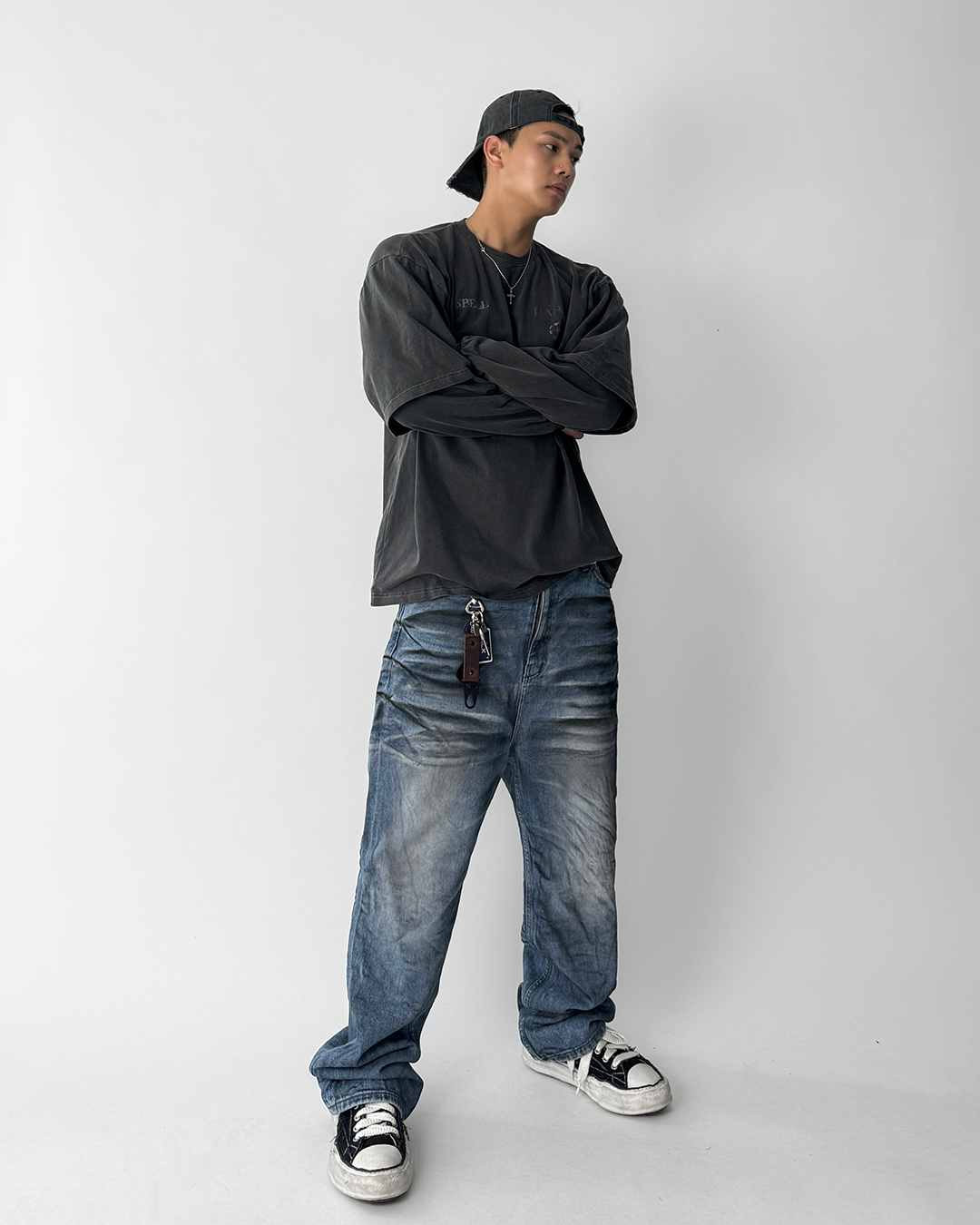 바지 모델 착용 이미지-S1L32