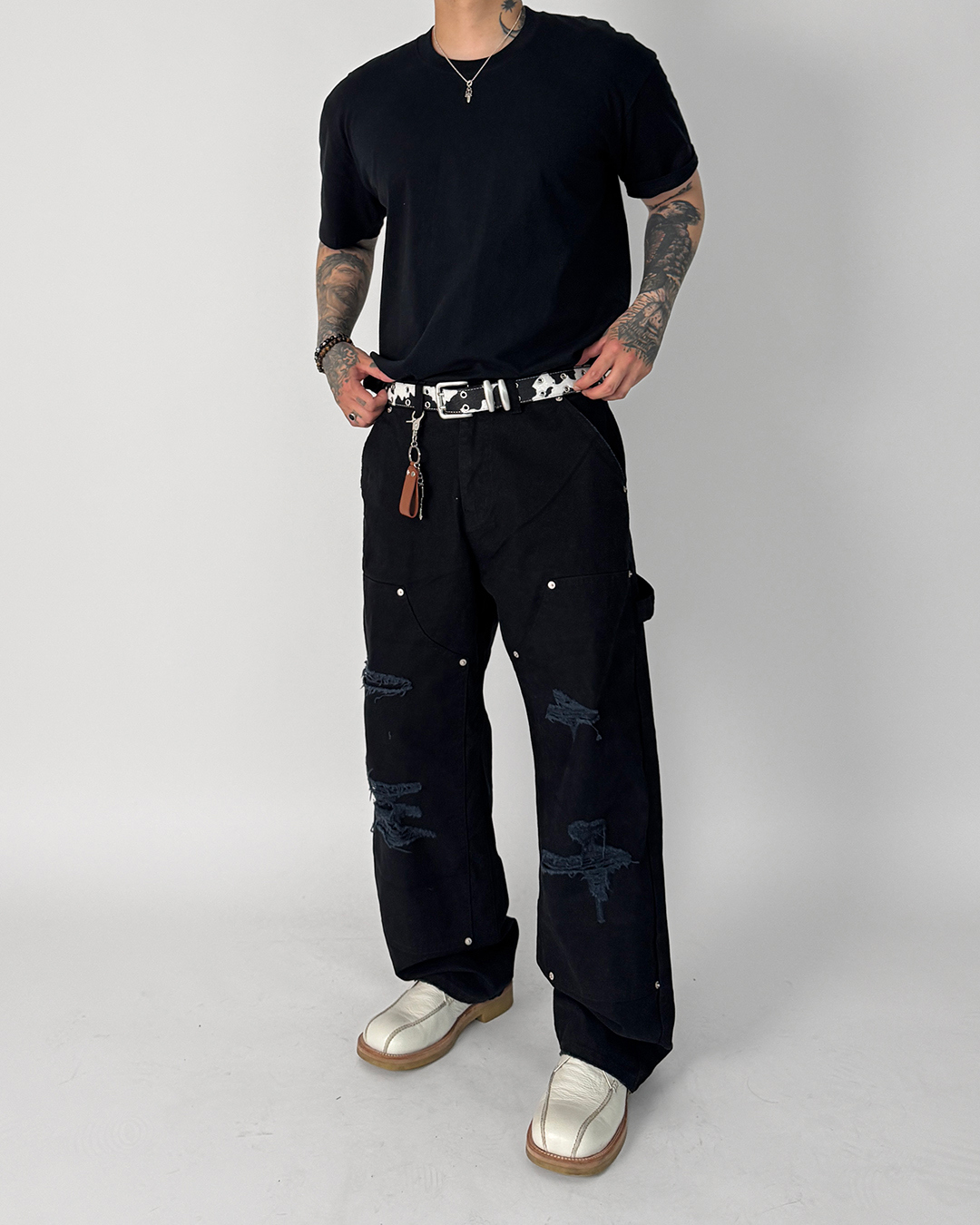 바지 모델 착용 이미지-S1L36