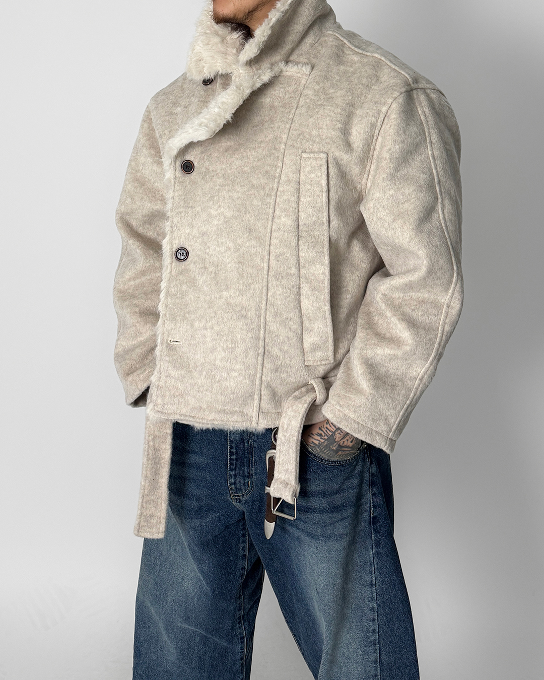 재킷 모델 착용 이미지-S1L10