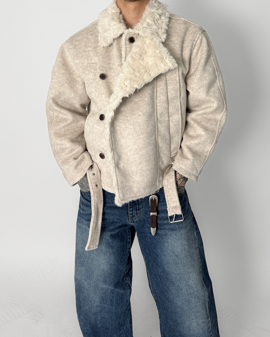 재킷 모델 착용 이미지-S1L9