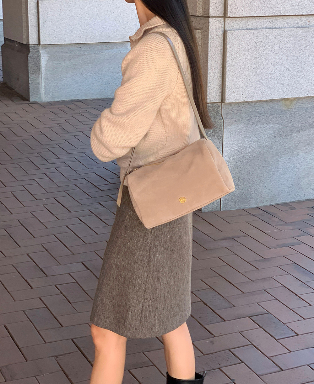 투아모 Bella Suede Box bag 벨라 스웨이드 박스백 / 베이지