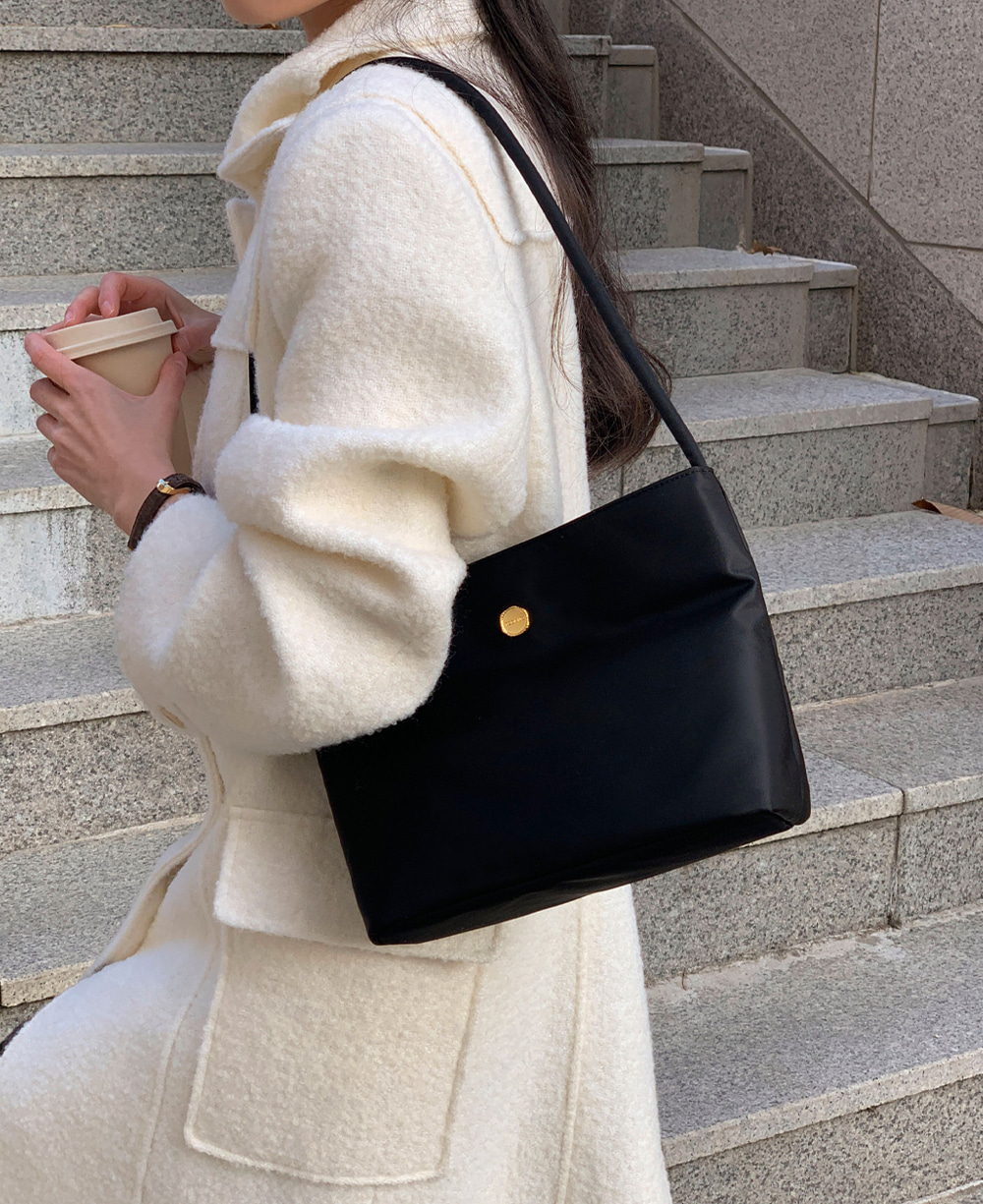 투아모 Margaret Shoulder bag 마가렛 숄더백 / 블랙