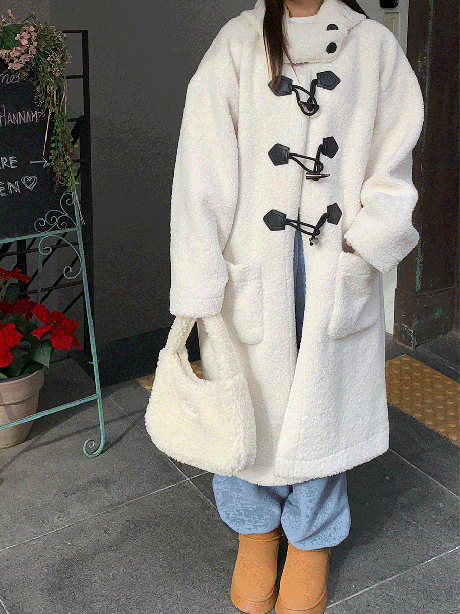 [누빔안감💗/한겨울까지!] 귀여움주의 양털 후드 아방핏 뽀글이 버튼 떡볶이 롱코트 자켓 겨울코트 오버핏코트 겨울 롱코트 키작녀