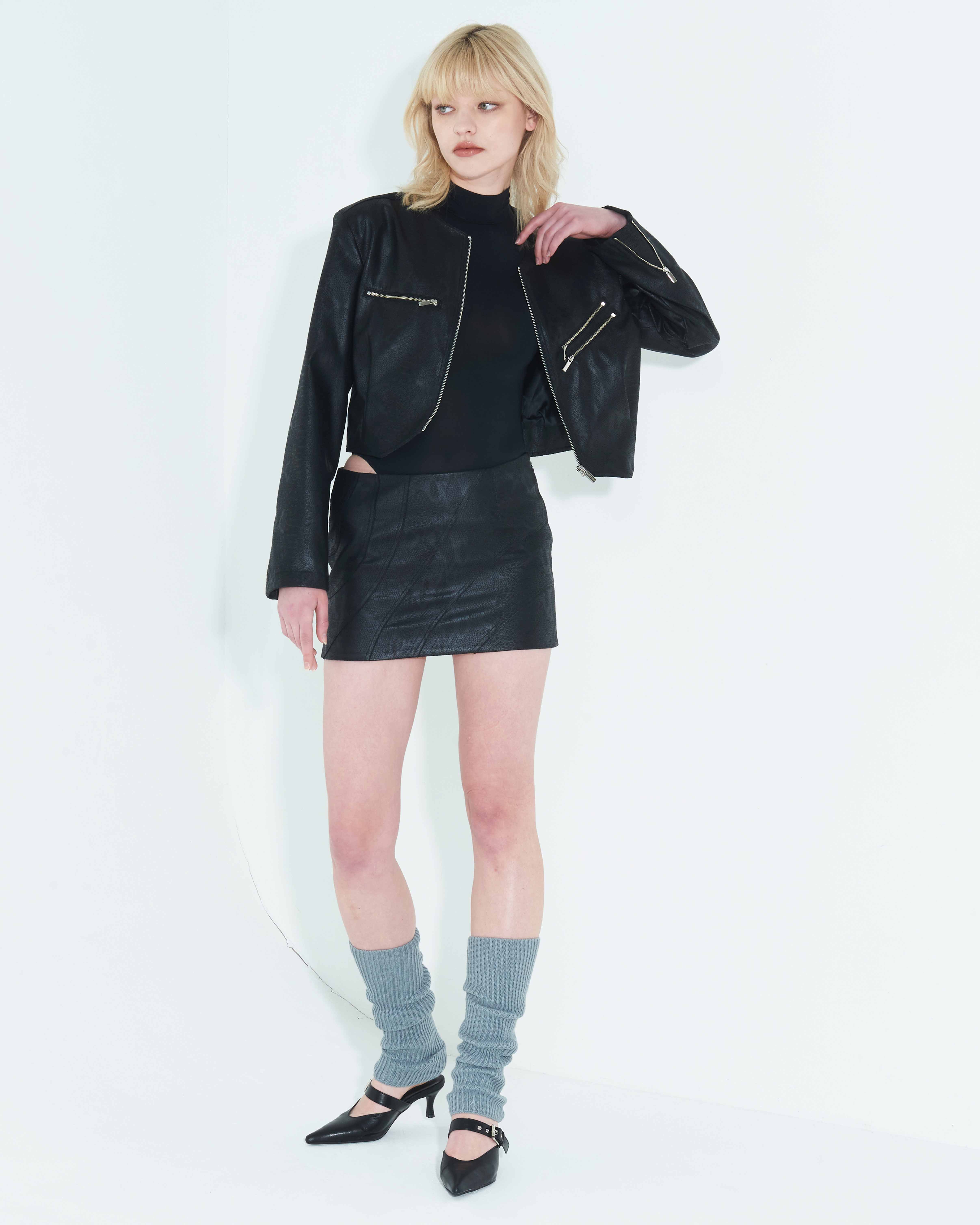 Faux-Leather Low Rise Mini Skirt _ Black