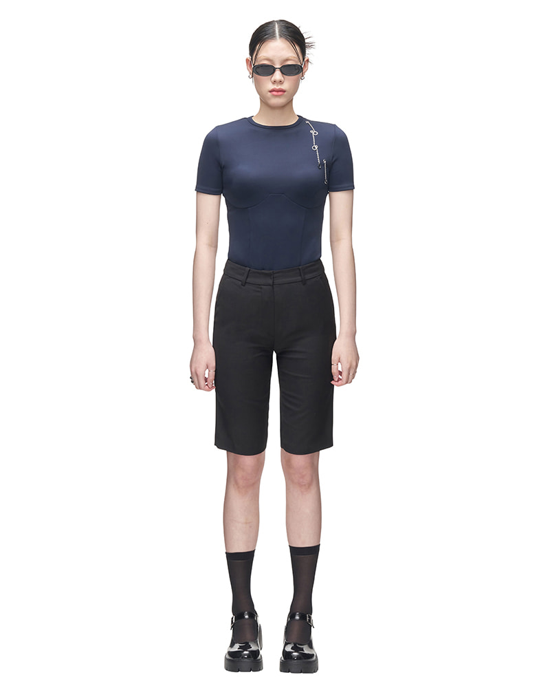 [ZISU] Back Slit Bermuda Shorts _ Black