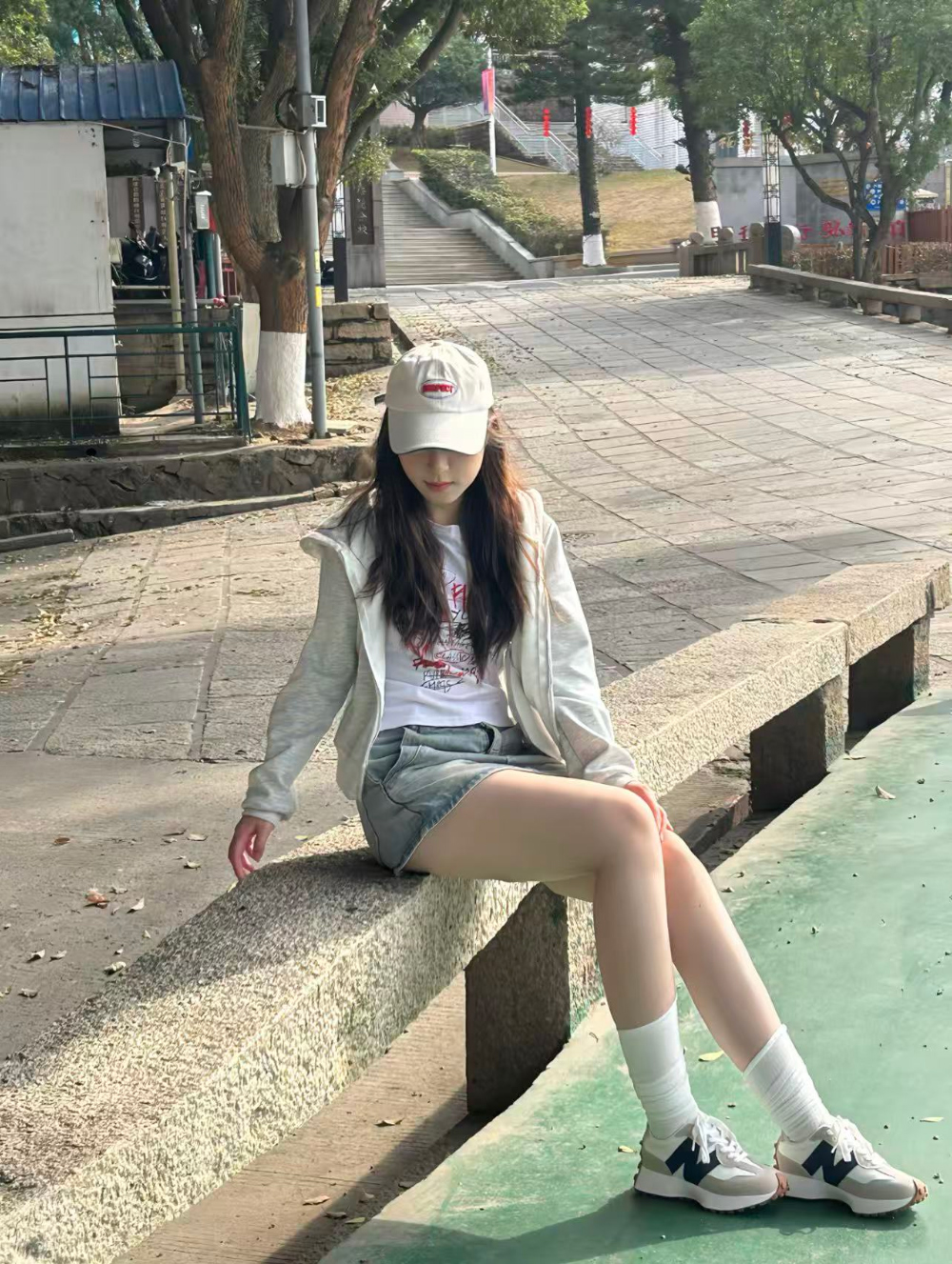 신발 모델 착용 이미지-S1L8