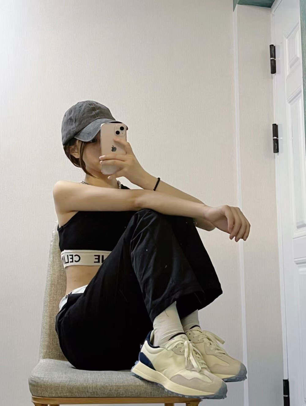 신발 모델 착용 이미지-S1L7