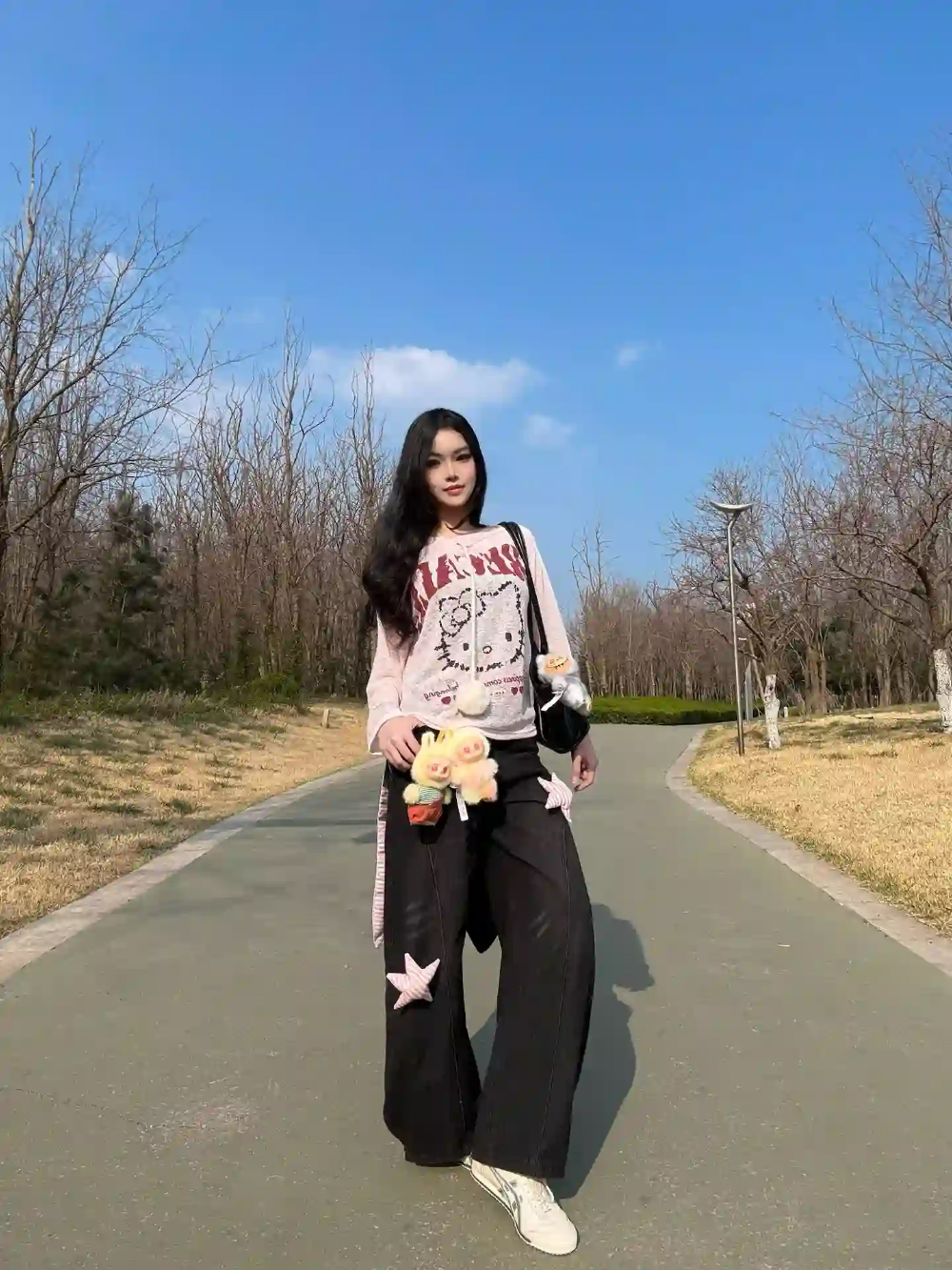 신발 모델 착용 이미지-S1L5